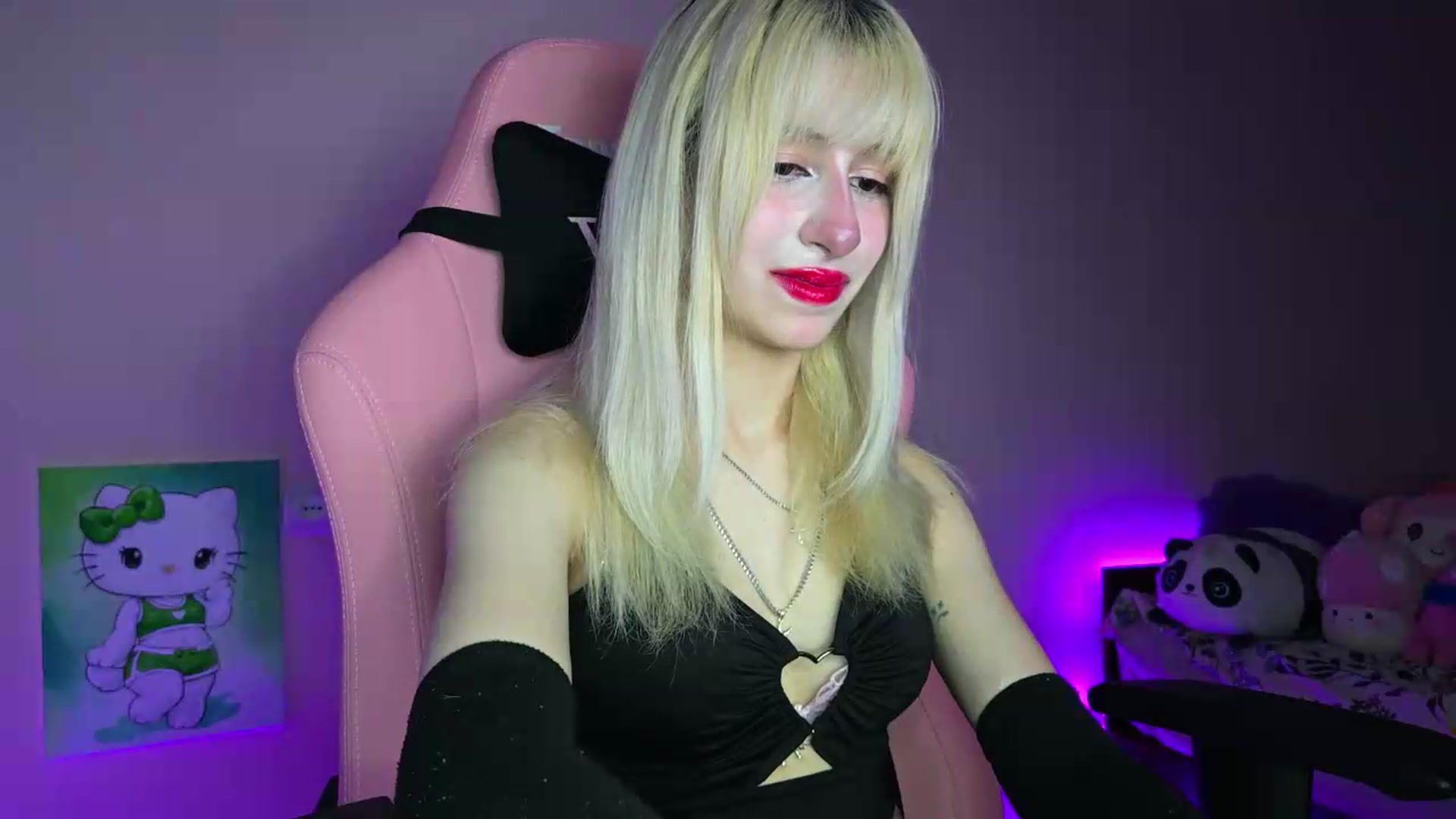 Gallery image thumbnail from PureBlush_xo's myfreecams stream on, 07/10/2026, 01:04 image 15 of 20