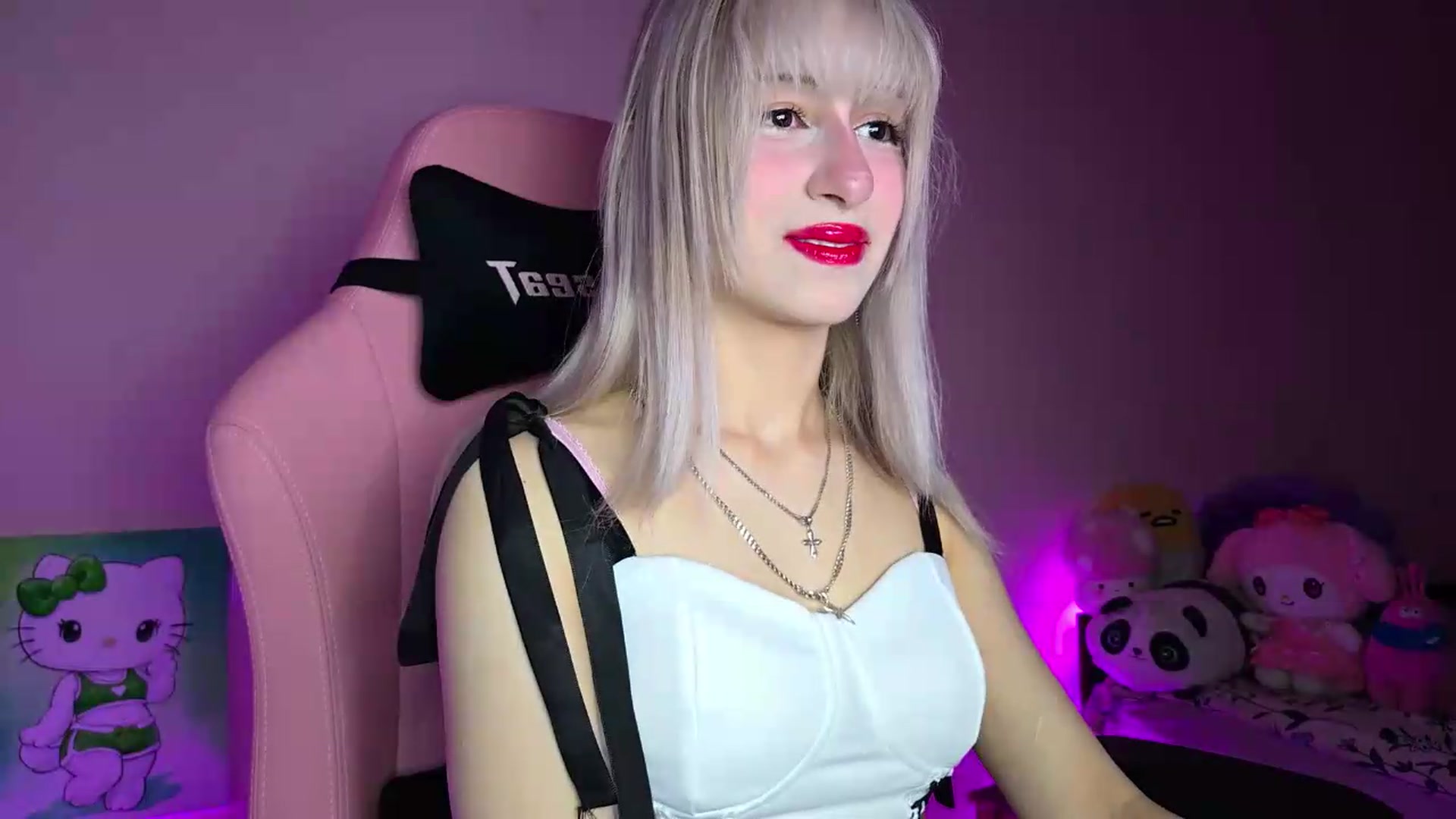 Gallery image thumbnail from PureBlush_xo's myfreecams stream on, 07/22/2026, 01:26 image 13 of 20