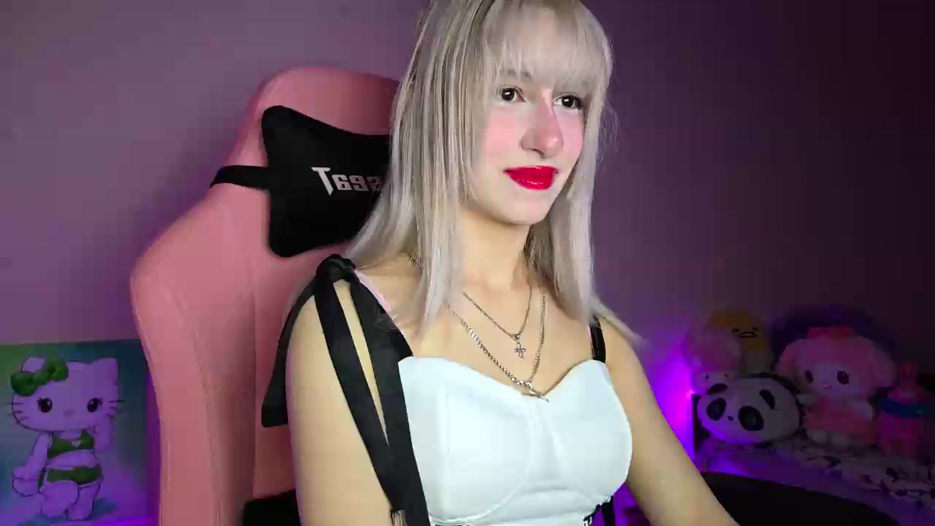 Gallery image thumbnail from PureBlush_xo's myfreecams stream on, 07/22/2026, 01:26 image 12 of 20