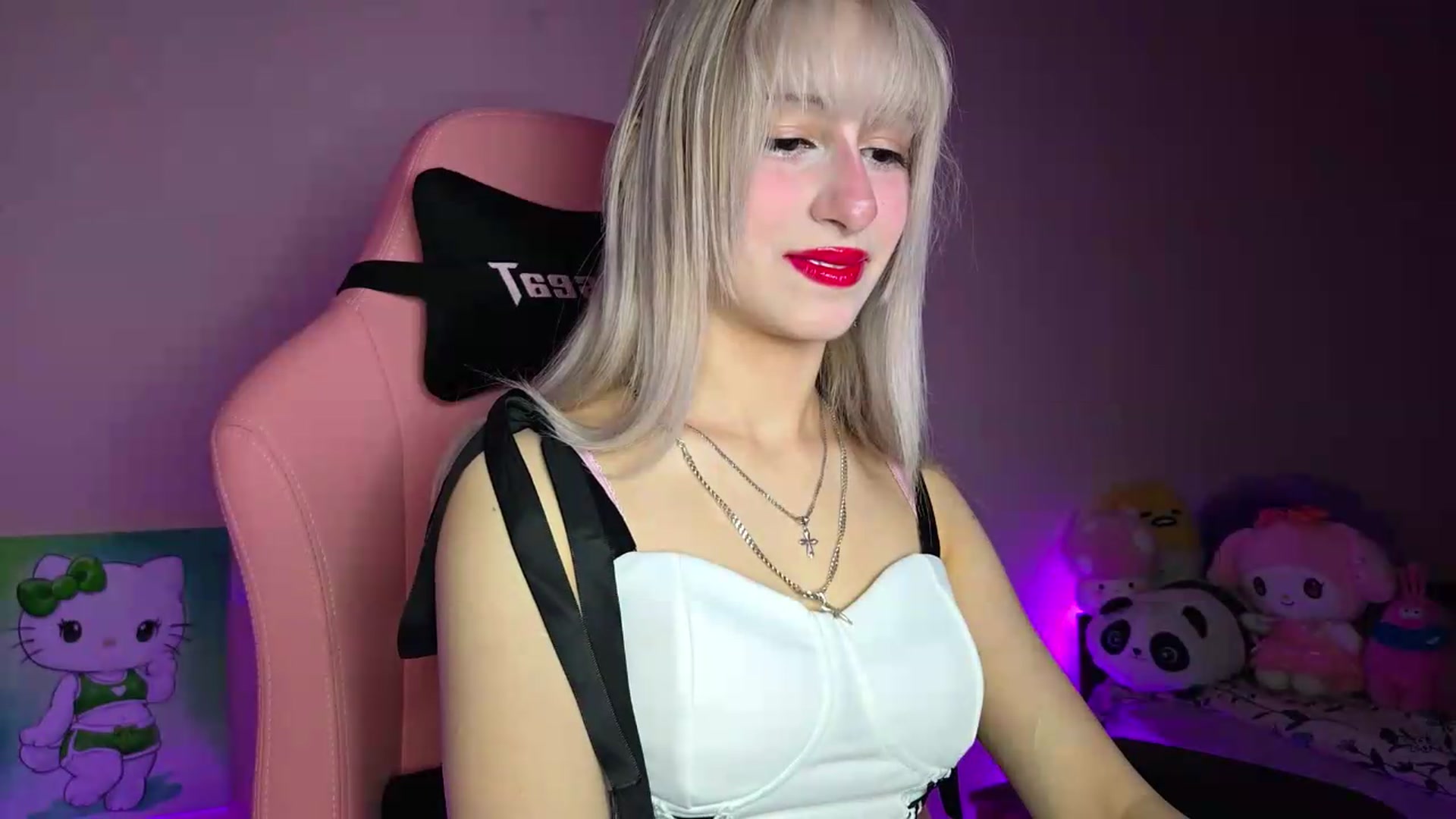 Gallery image thumbnail from PureBlush_xo's myfreecams stream on, 07/22/2026, 01:26 image 10 of 20