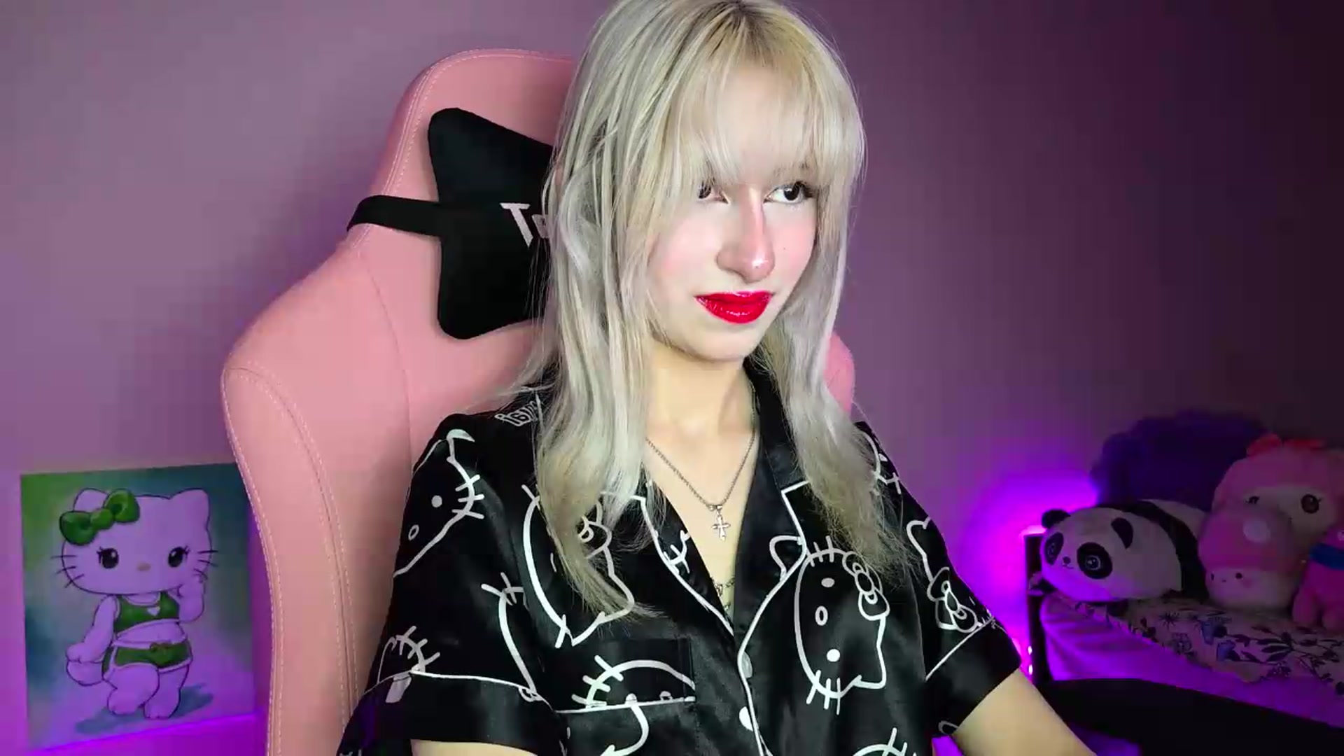 Gallery image thumbnail from PureBlush_xo's myfreecams stream on, 07/27/2026, 24:33 image 14 of 20