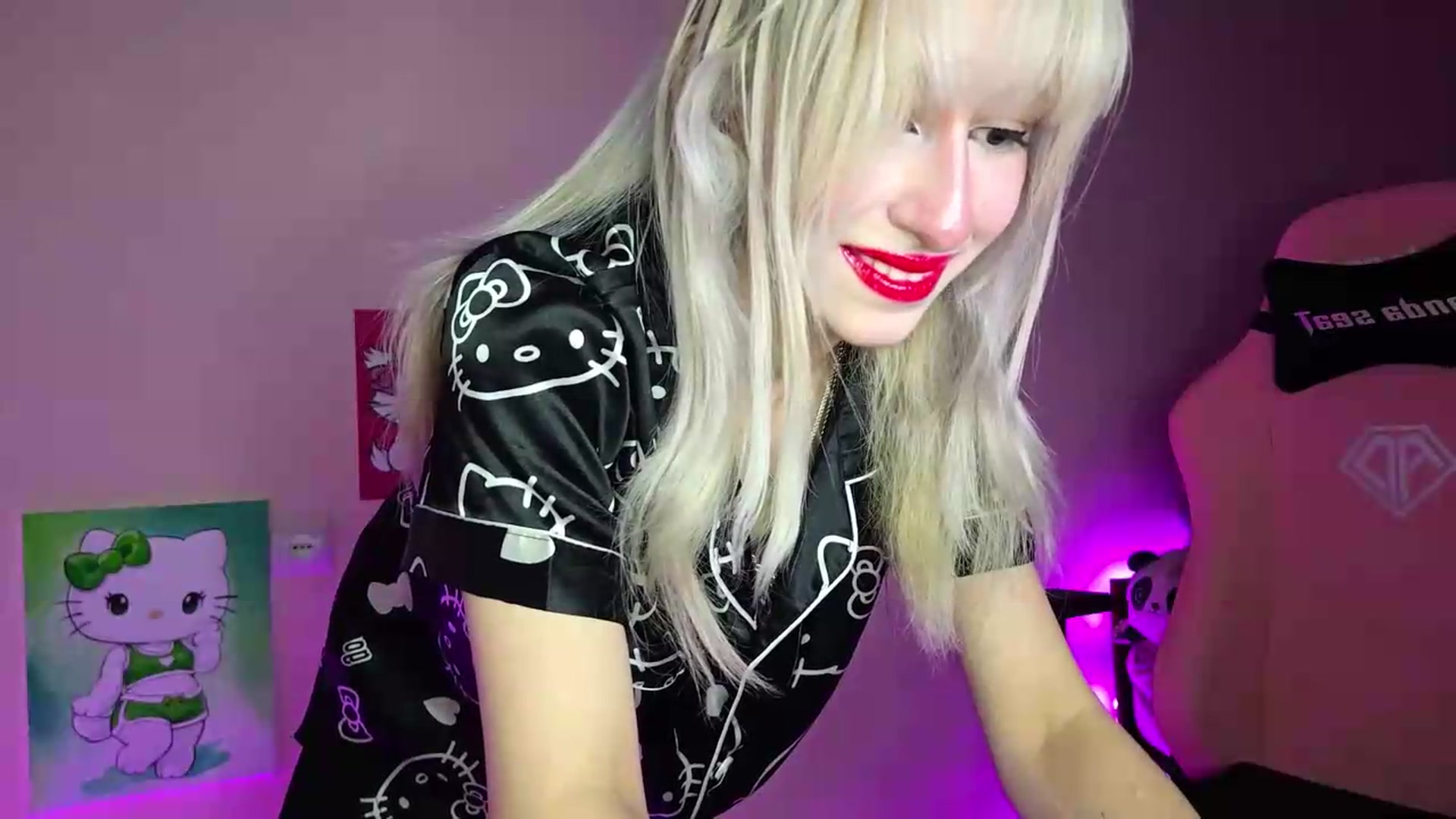 Gallery image thumbnail from PureBlush_xo's myfreecams stream on, 07/27/2026, 24:33 image 17 of 20