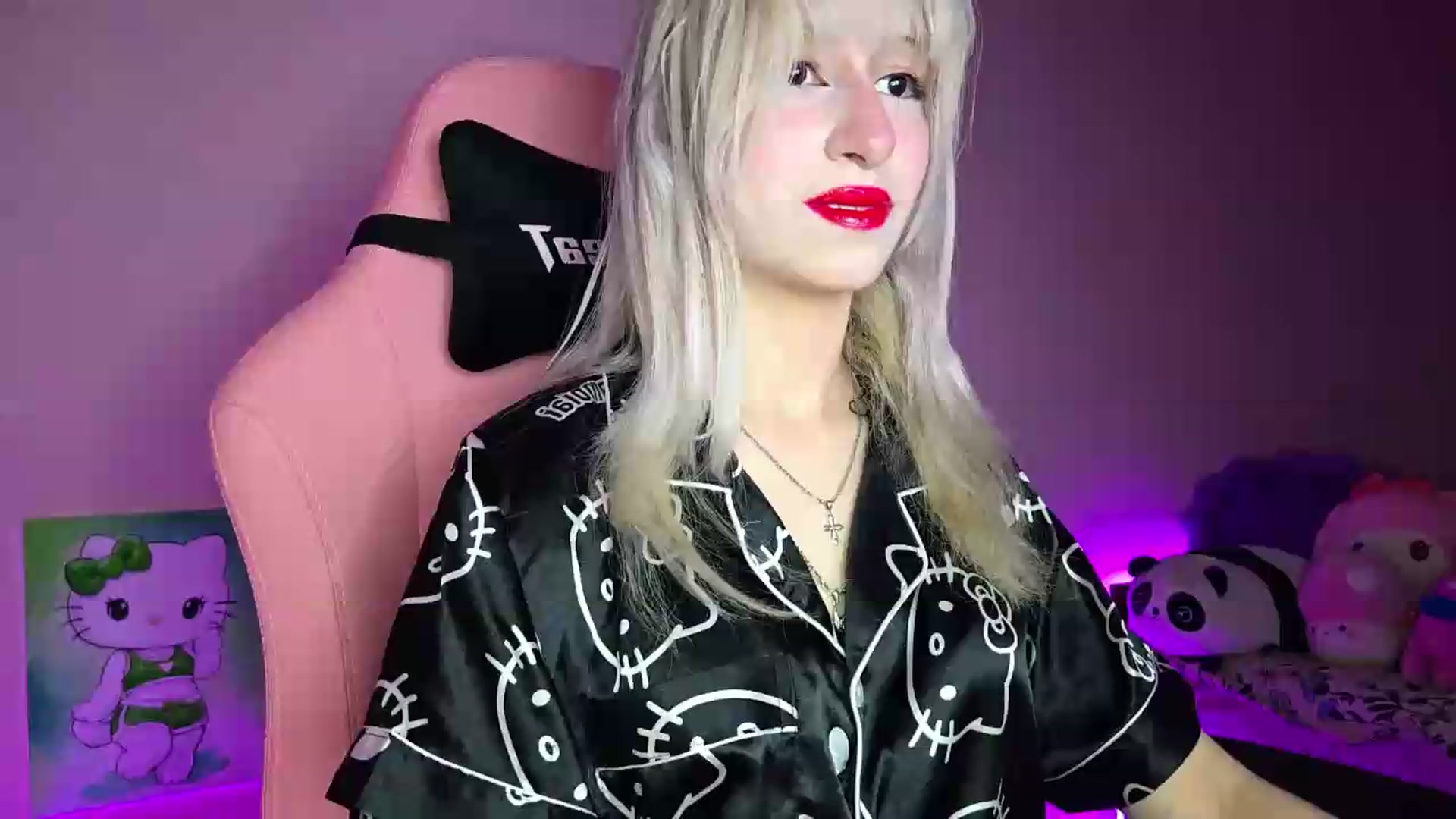 Gallery image thumbnail from PureBlush_xo's myfreecams stream on, 07/27/2026, 24:33 image 1 of 20
