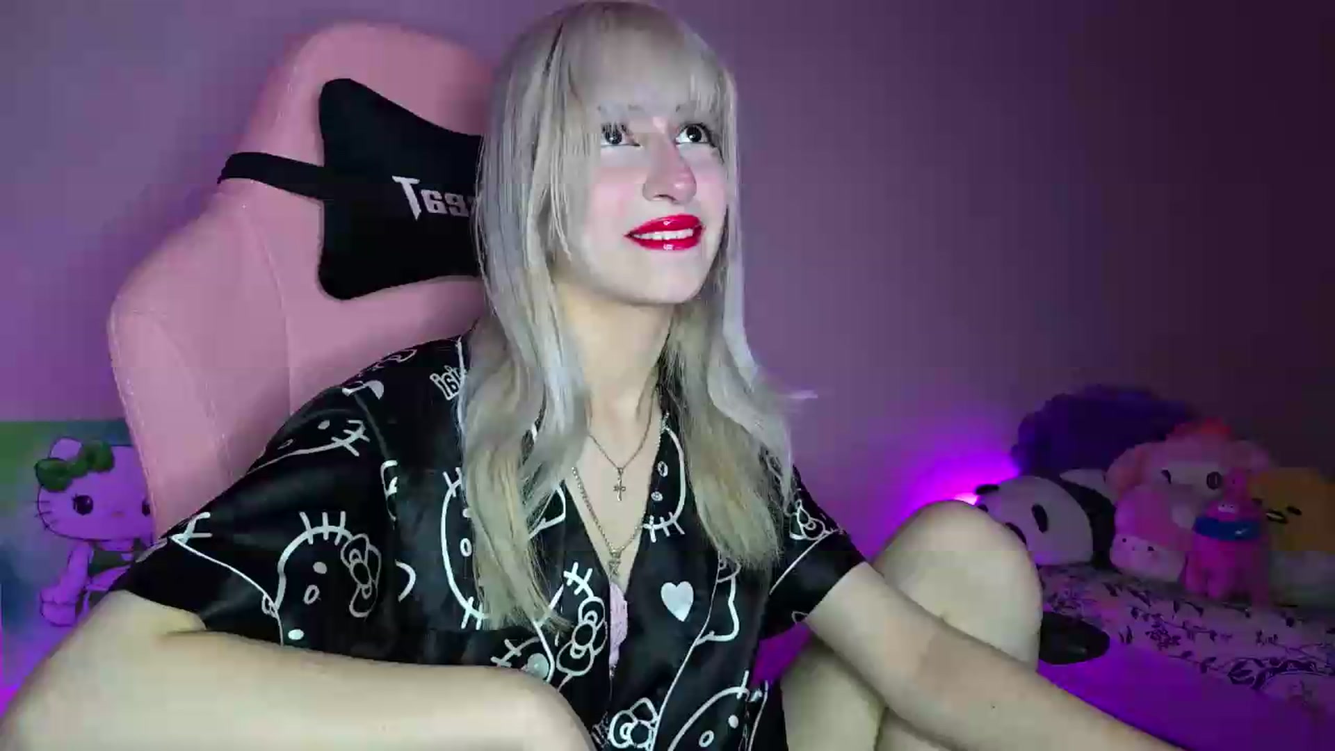 Gallery image thumbnail from PureBlush_xo's myfreecams stream on, 07/28/2026, 24:23 image 19 of 20