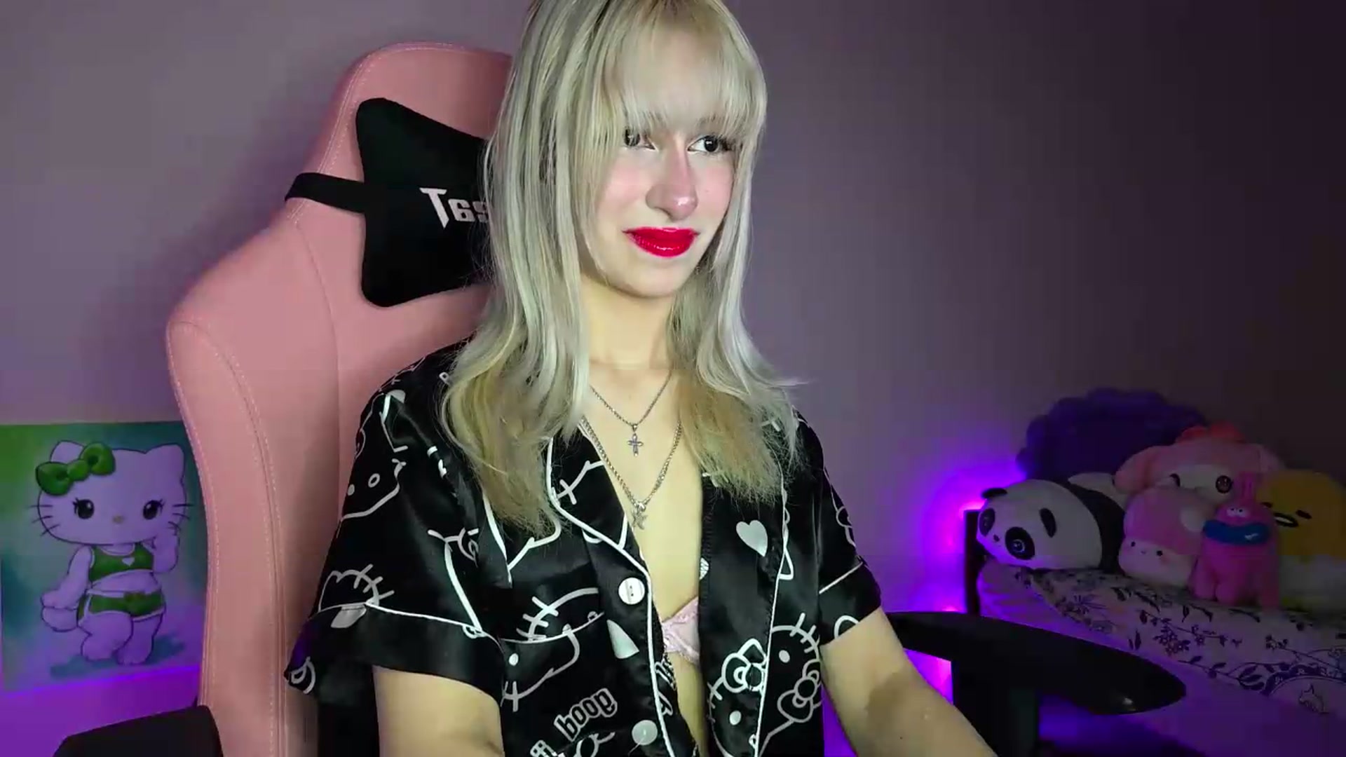 Gallery image thumbnail from PureBlush_xo's myfreecams stream on, 07/28/2026, 24:23 image 13 of 20