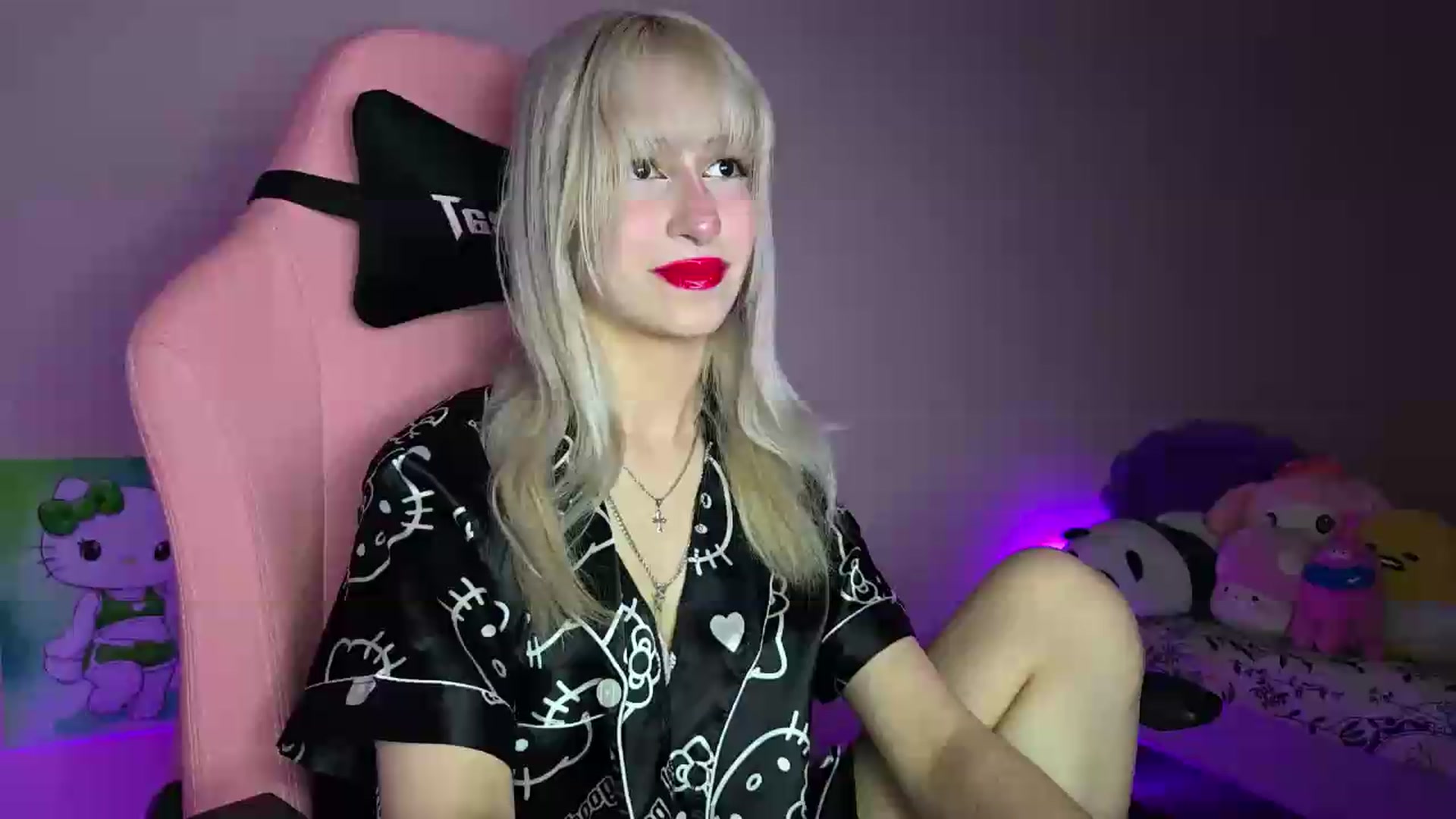 Gallery image thumbnail from PureBlush_xo's myfreecams stream on, 07/28/2026, 24:23 image 20 of 20