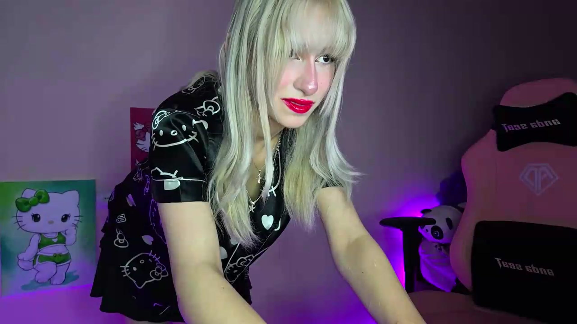 Gallery image thumbnail from PureBlush_xo's myfreecams stream on, 07/28/2026, 24:23 image 8 of 20