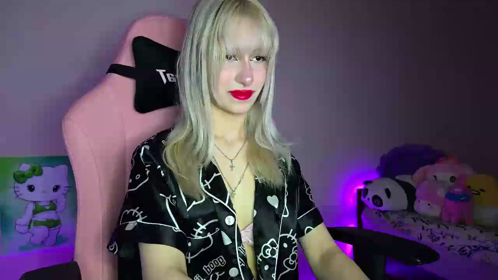 Gallery image thumbnail from PureBlush_xo's myfreecams stream on, 07/28/2026, 24:23 image 14 of 20
