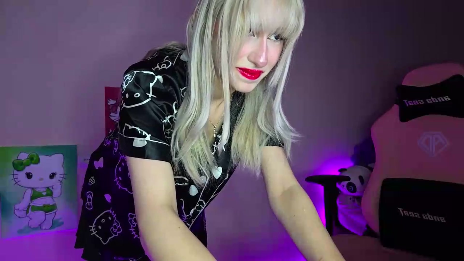 Gallery image thumbnail from PureBlush_xo's myfreecams stream on, 07/28/2026, 24:23 image 2 of 20