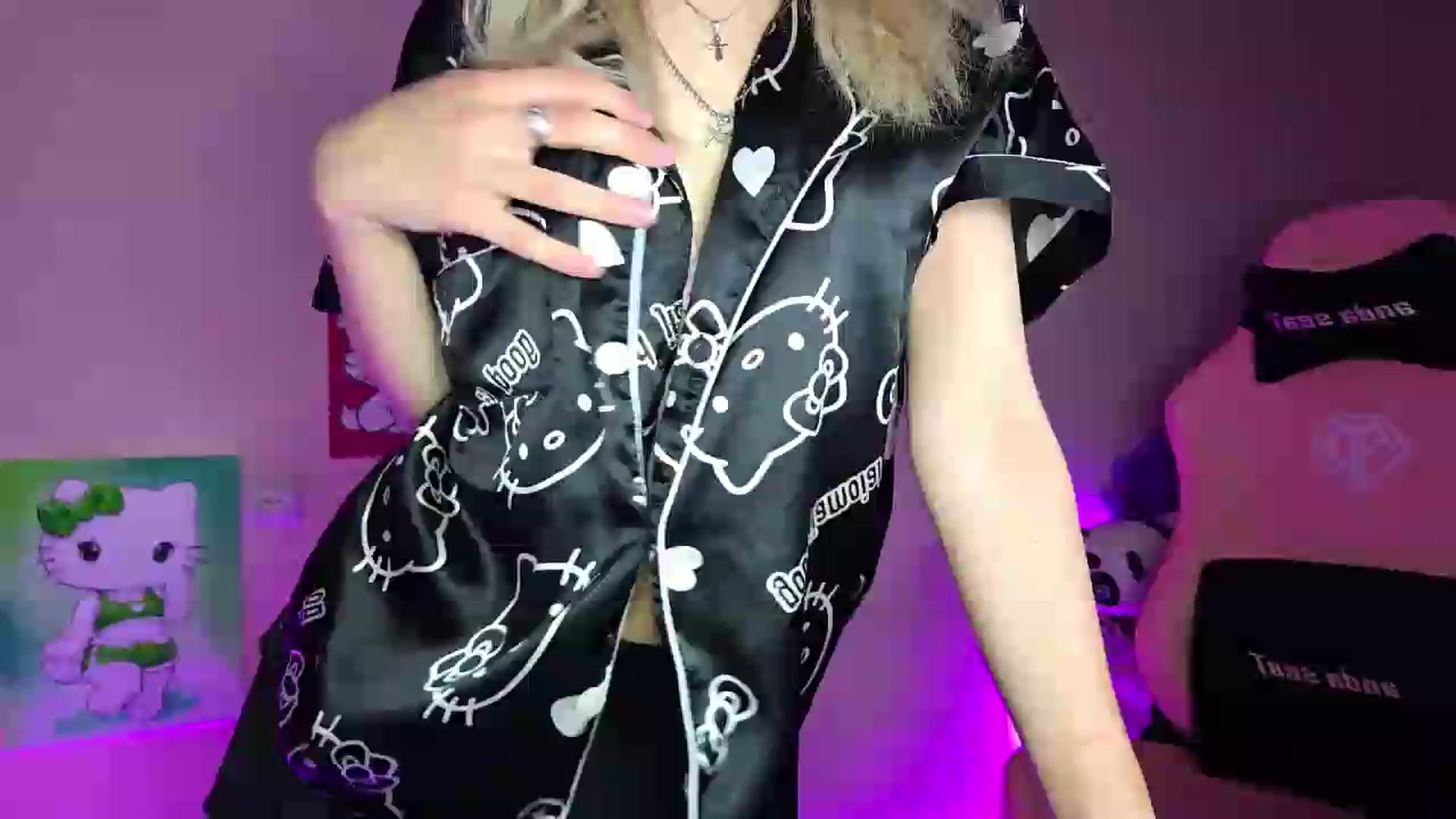 Gallery image thumbnail from PureBlush_xo's myfreecams stream on, 07/28/2026, 24:23 image 3 of 20