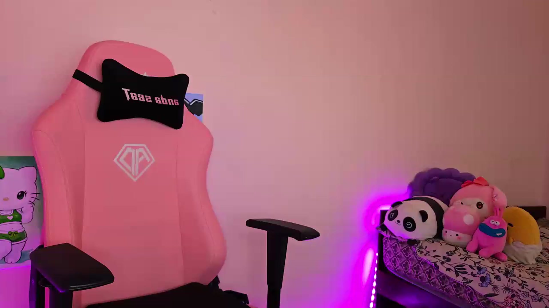 Gallery image thumbnail from PureBlush_xo's myfreecams stream on, 08/26/2026, 08:24 image 17 of 20