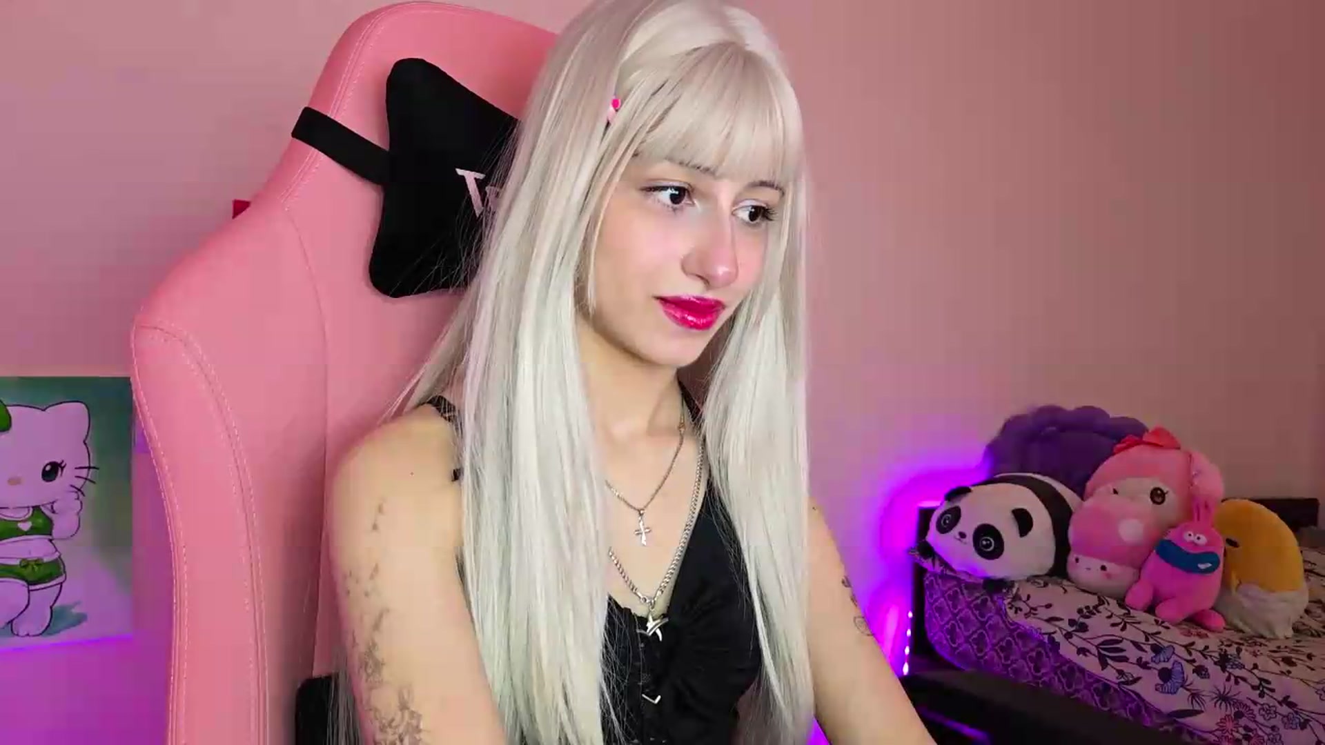Gallery image thumbnail from PureBlush_xo's myfreecams stream on, 08/26/2026, 08:24 image 19 of 20