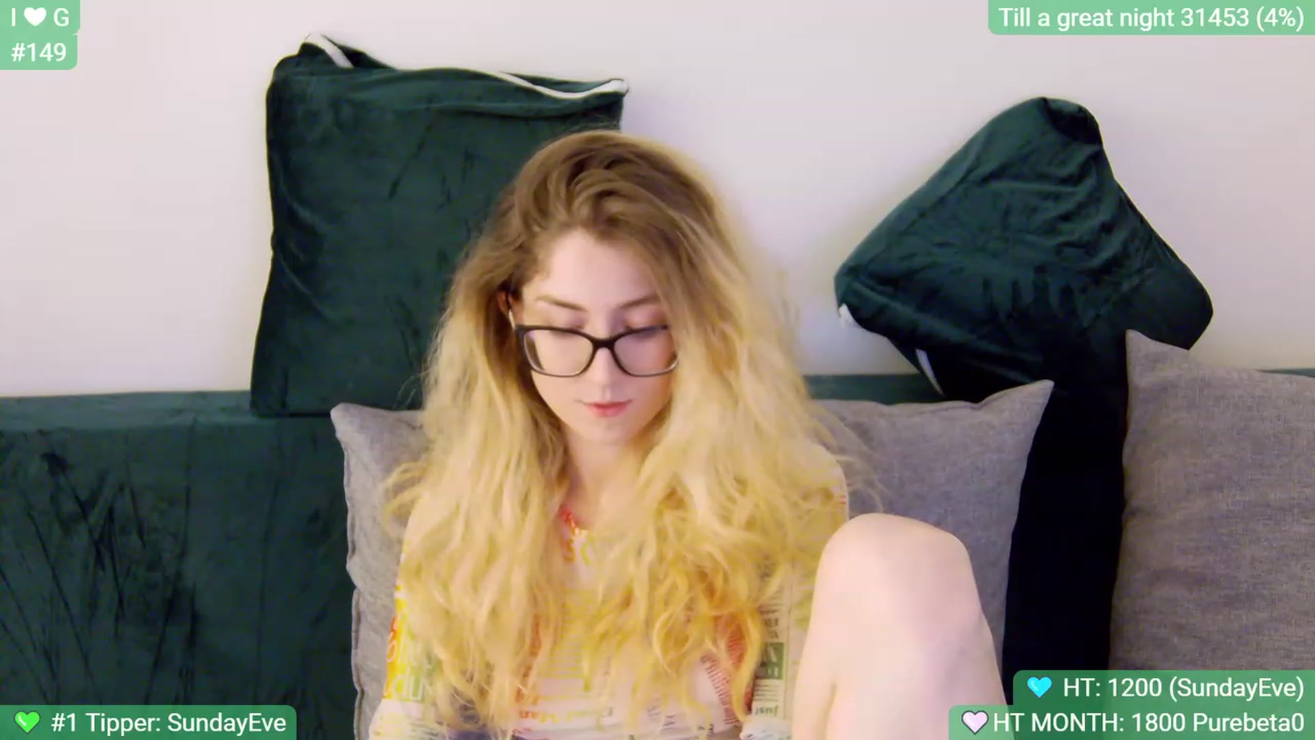Gallery image thumbnail from PureEmanuelle's myfreecams stream on, 04/14/2023, 24:38 image 12 of 20