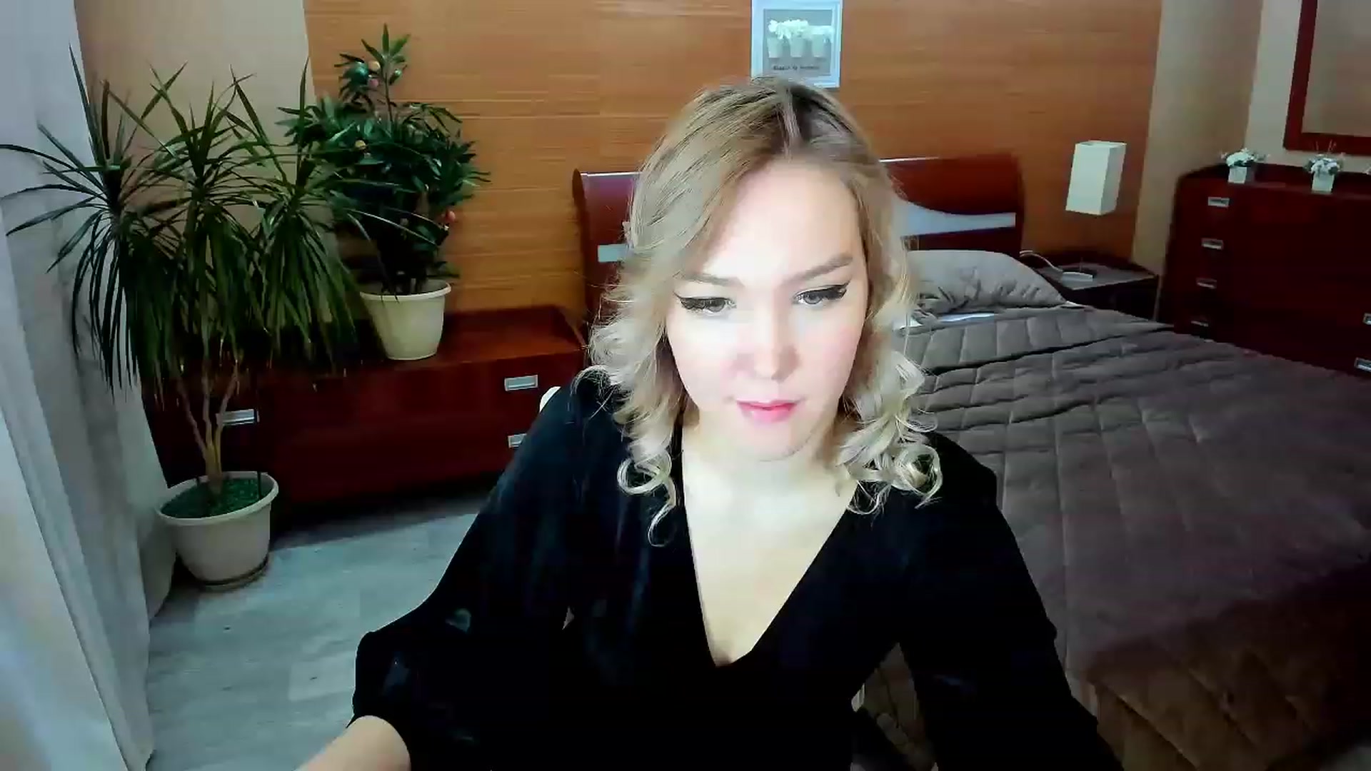 Gallery image thumbnail from PurePleasure_'s myfreecams stream on, 11/25/2022, 04:44 image 9 of 20