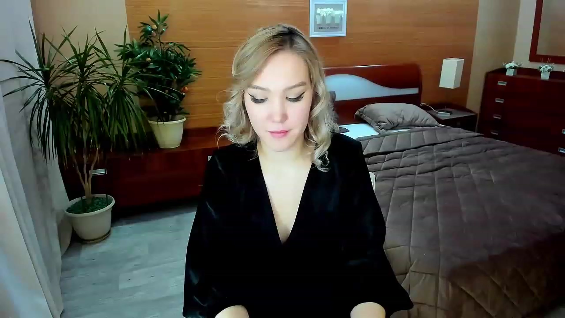 Gallery image thumbnail from PurePleasure_'s myfreecams stream on, 11/25/2022, 04:44 image 6 of 20