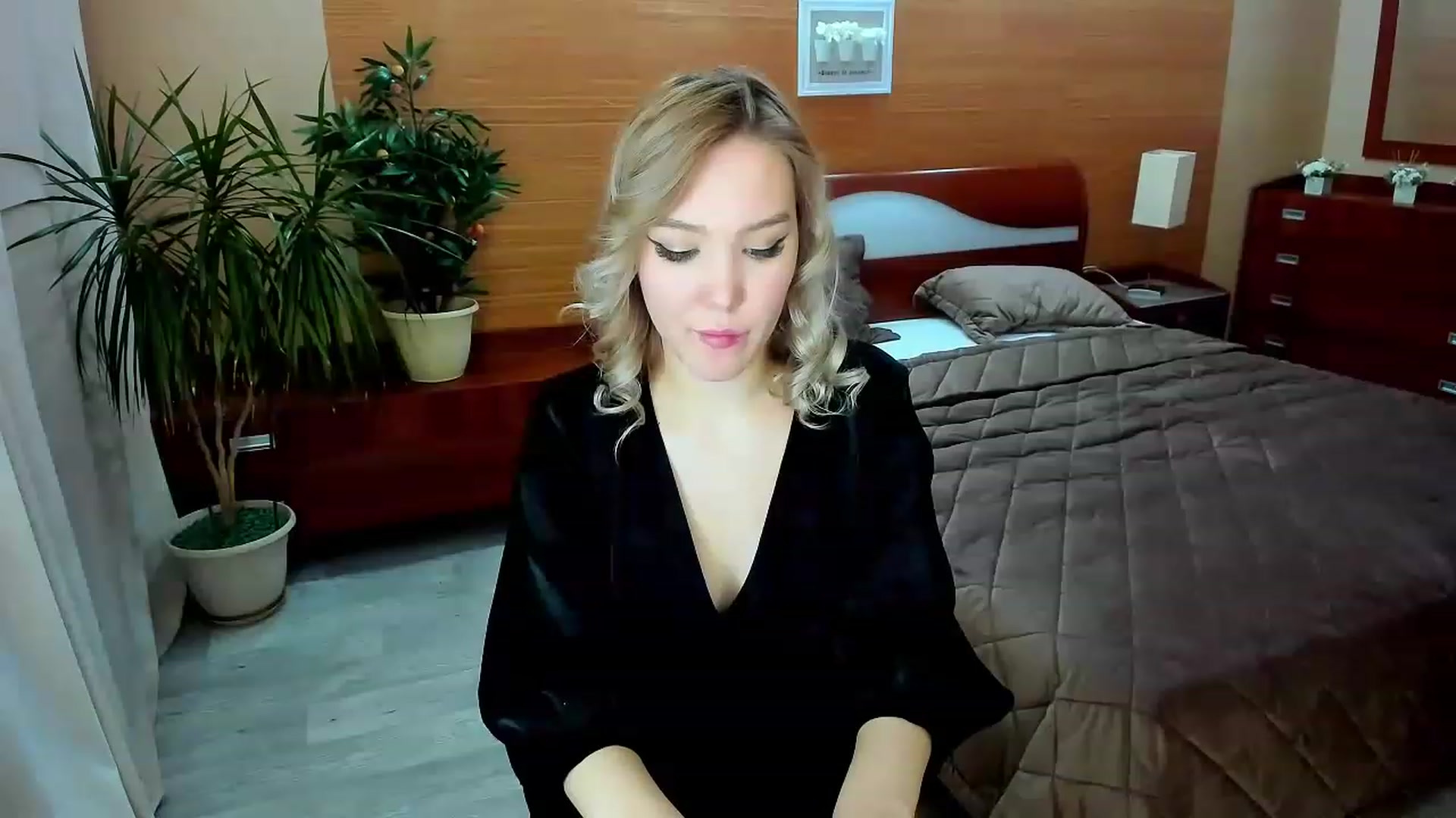 Gallery image thumbnail from PurePleasure_'s myfreecams stream on, 11/25/2022, 04:44 image 10 of 20