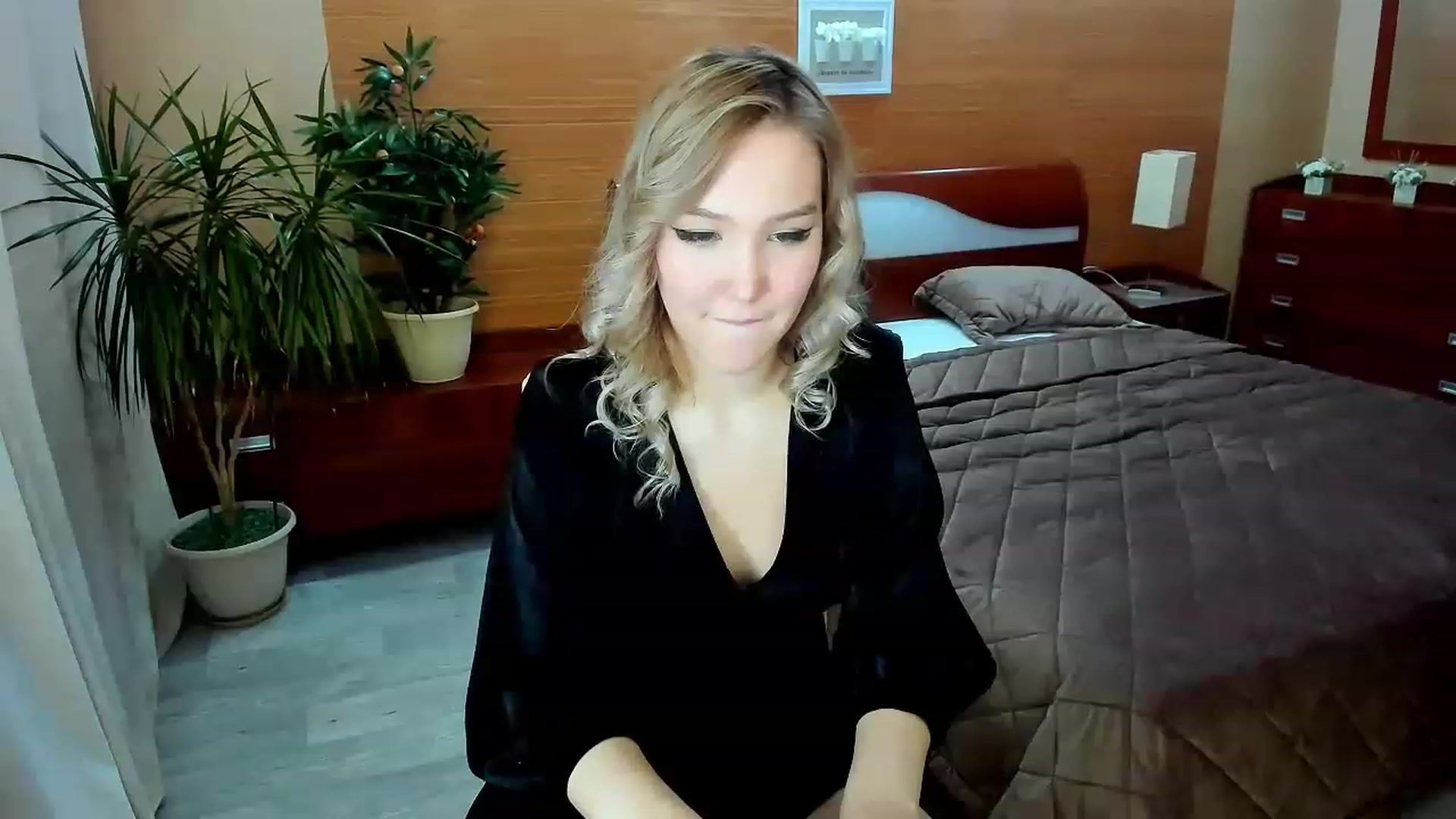 Gallery image thumbnail from PurePleasure_'s myfreecams stream on, 11/25/2022, 04:44 image 18 of 20