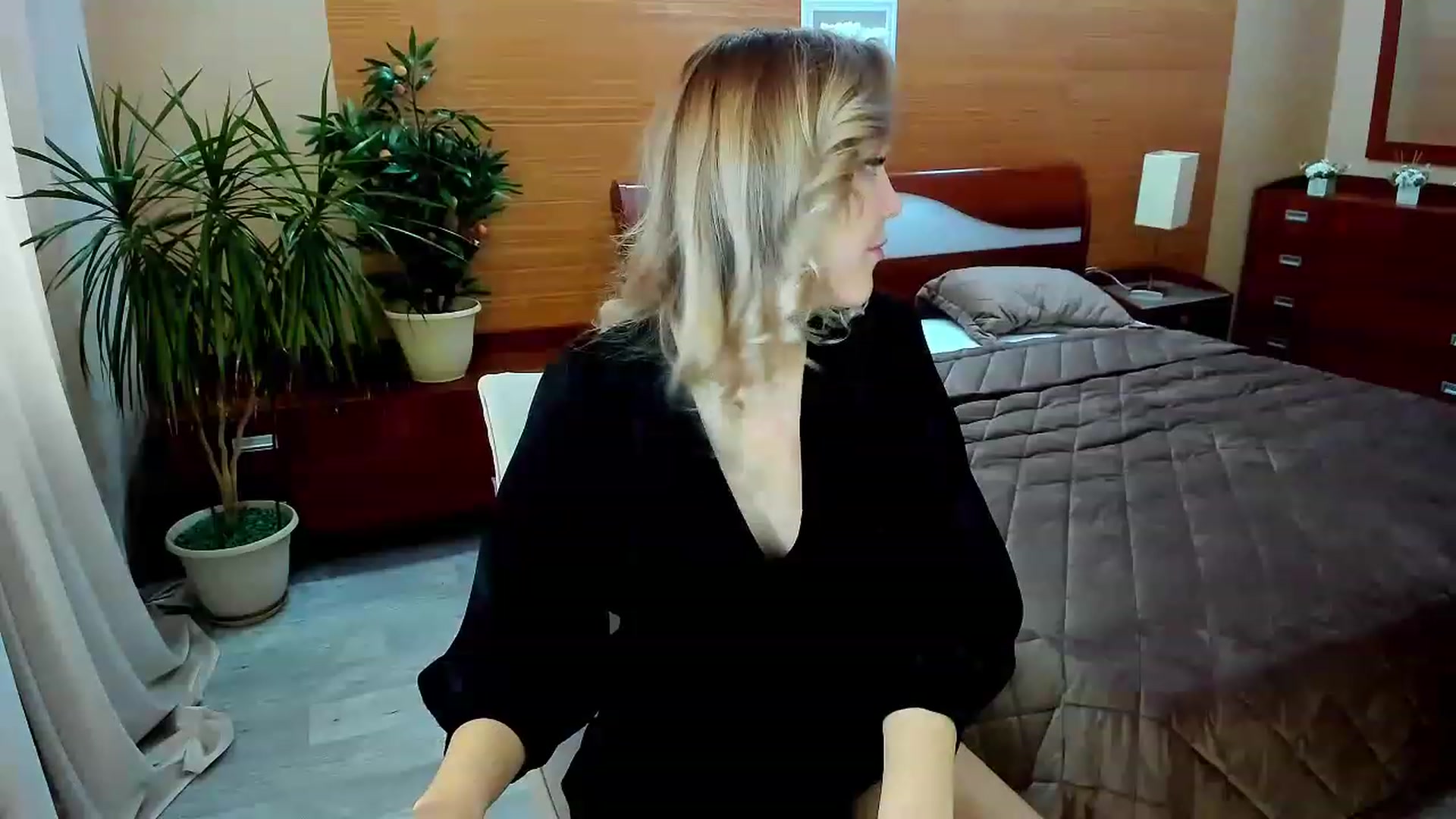 Gallery image thumbnail from PurePleasure_'s myfreecams stream on, 11/25/2022, 07:25 image 16 of 20