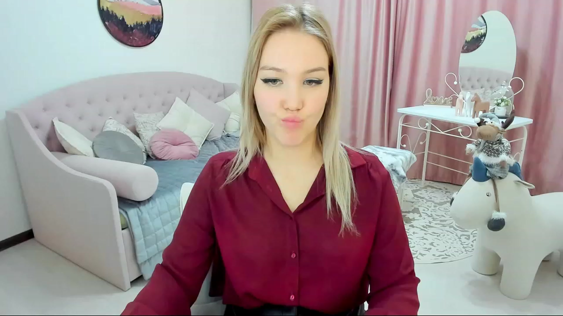 Gallery image thumbnail from PurePleasure_'s myfreecams stream on, 12/01/2022, 11:19 image 11 of 20