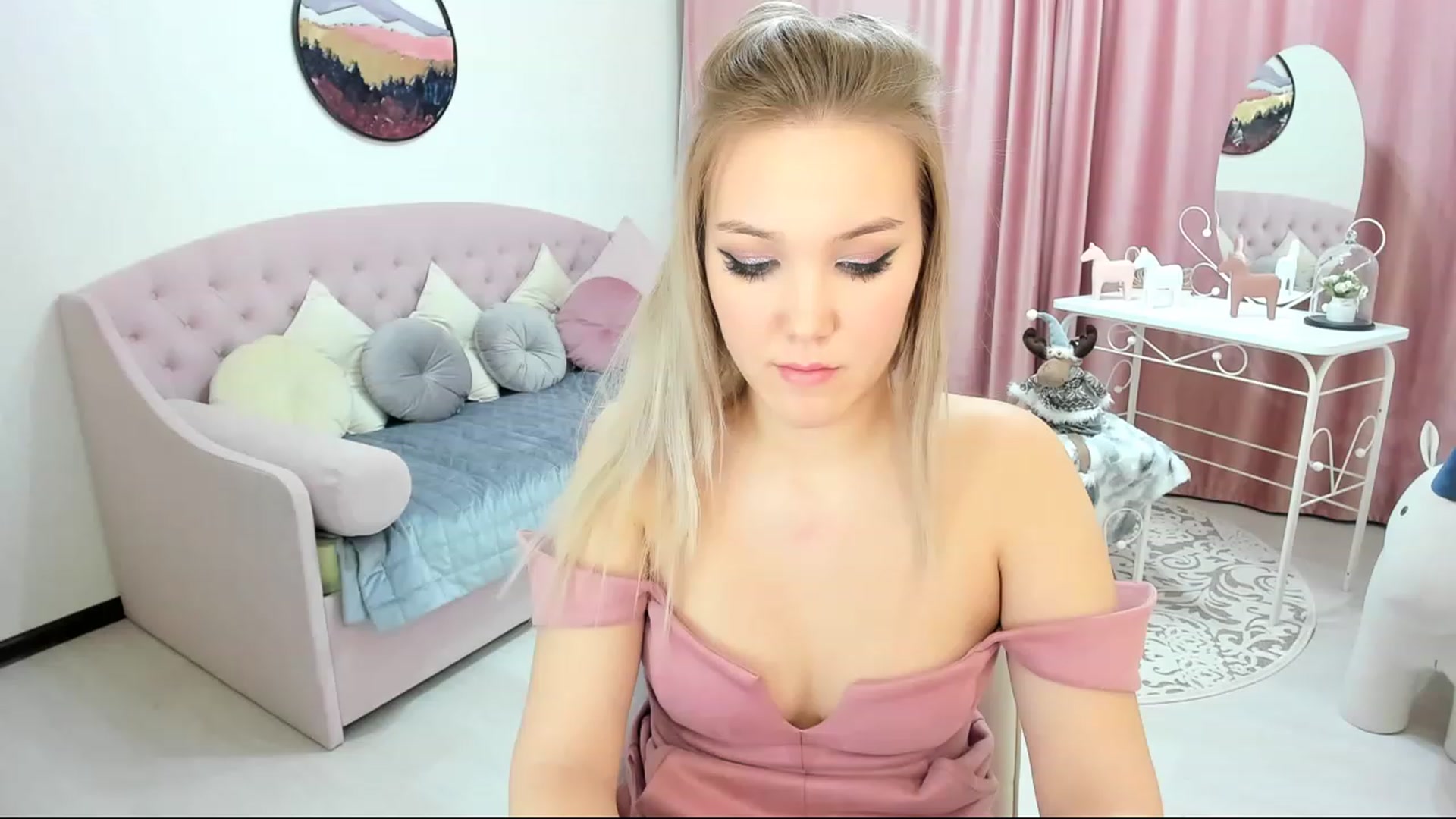 Gallery image thumbnail from PurePleasure_'s myfreecams stream on, 12/06/2022, 13:04 image 1 of 20