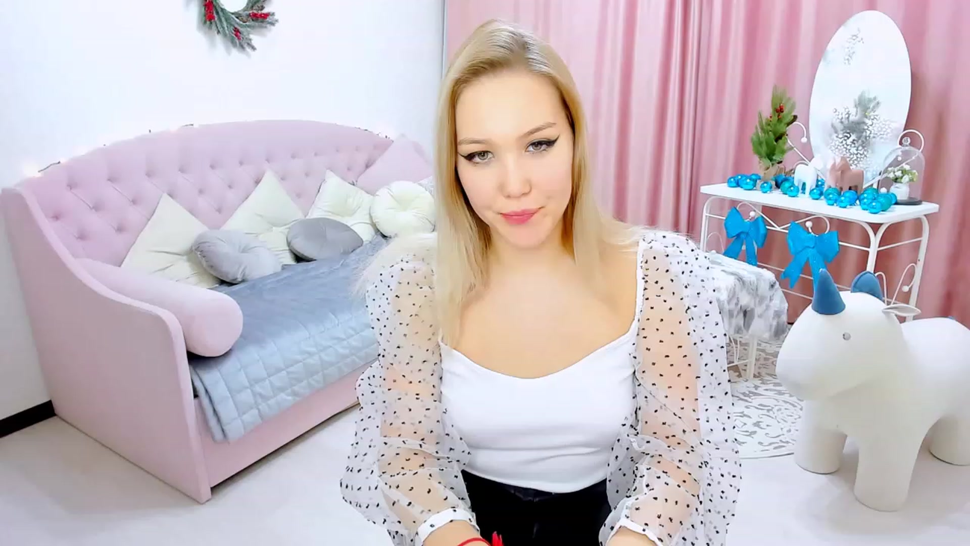 Gallery image thumbnail from PurePleasure_'s myfreecams stream on, 12/15/2022, 12:13 image 16 of 20