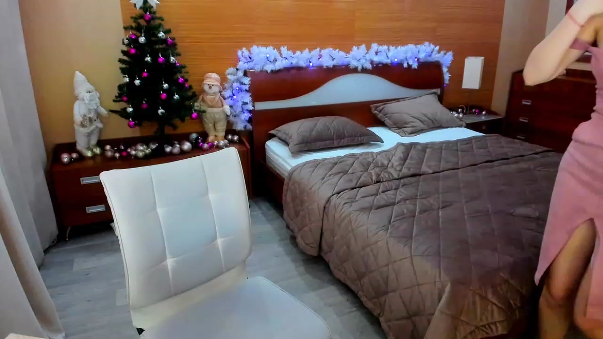 Gallery image thumbnail from PurePleasure_'s myfreecams stream on, 12/21/2022, 11:23 image 18 of 20