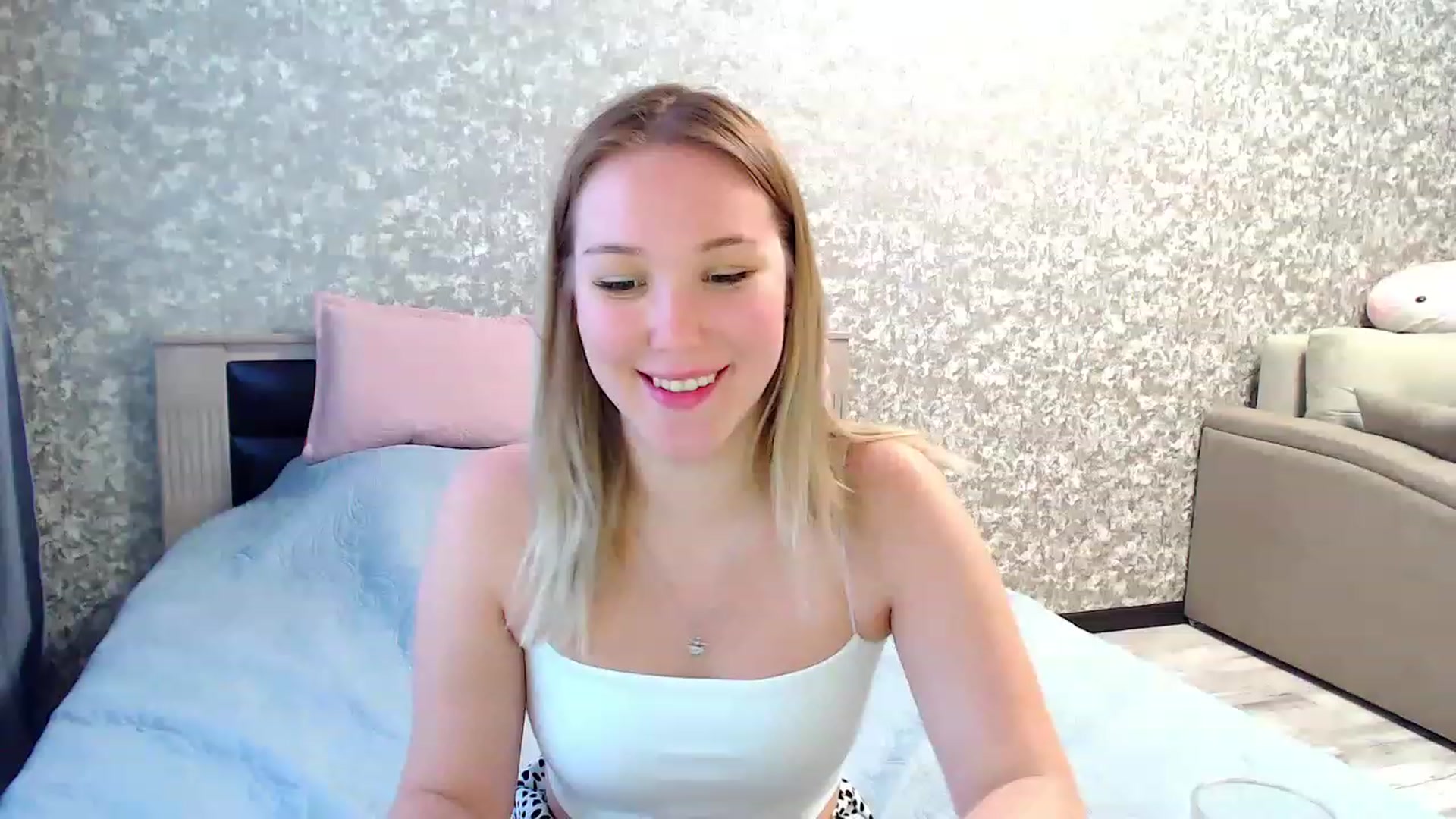 Gallery image thumbnail from PurePleasure_'s myfreecams stream on, 06/12/2023, 07:32 image 20 of 20