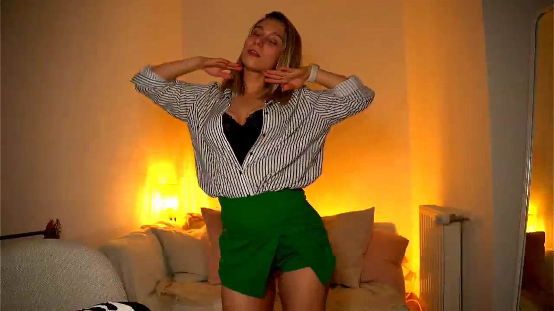 Gallery image thumbnail from Pure__Joy's myfreecams stream on, 08/30/2024, 18:18 image 17 of 20