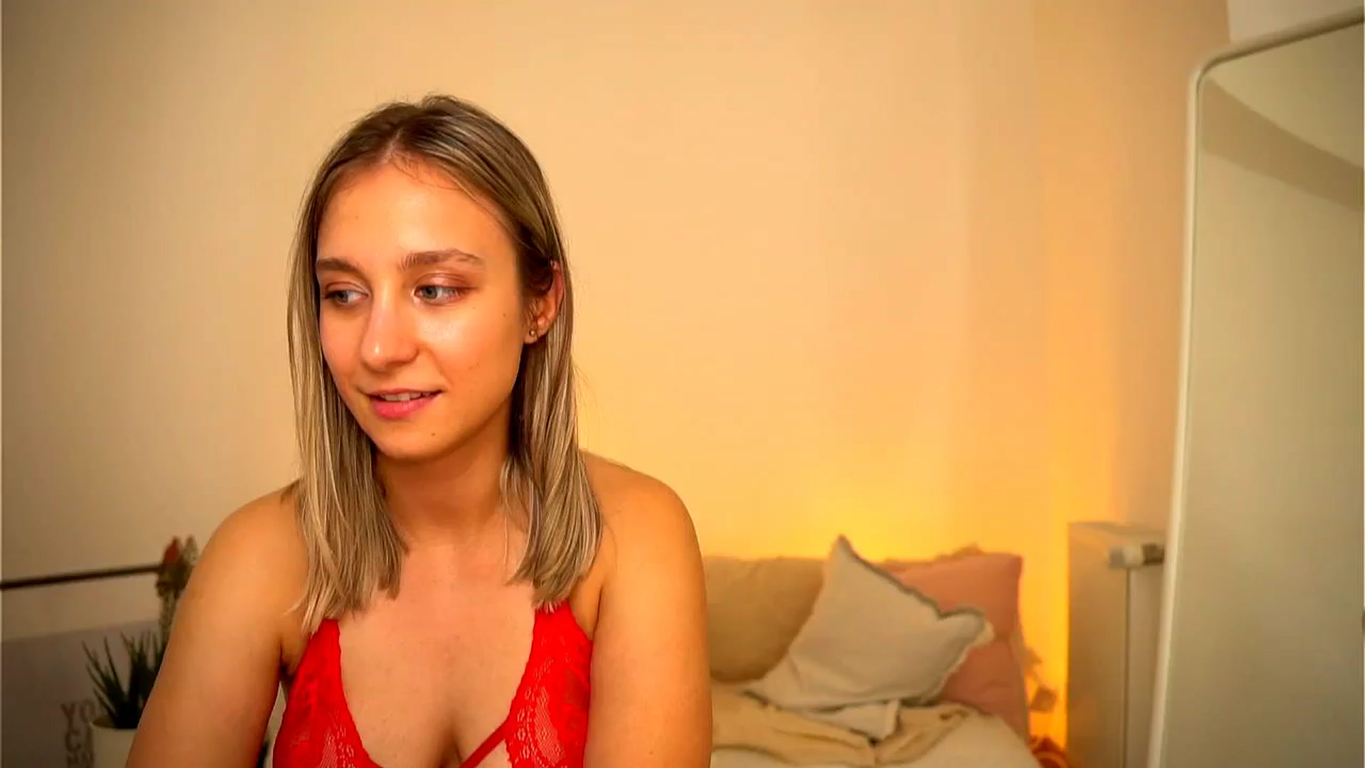 Gallery image thumbnail from Pure__Joy's myfreecams stream on, 09/01/2024, 15:59 image 6 of 20
