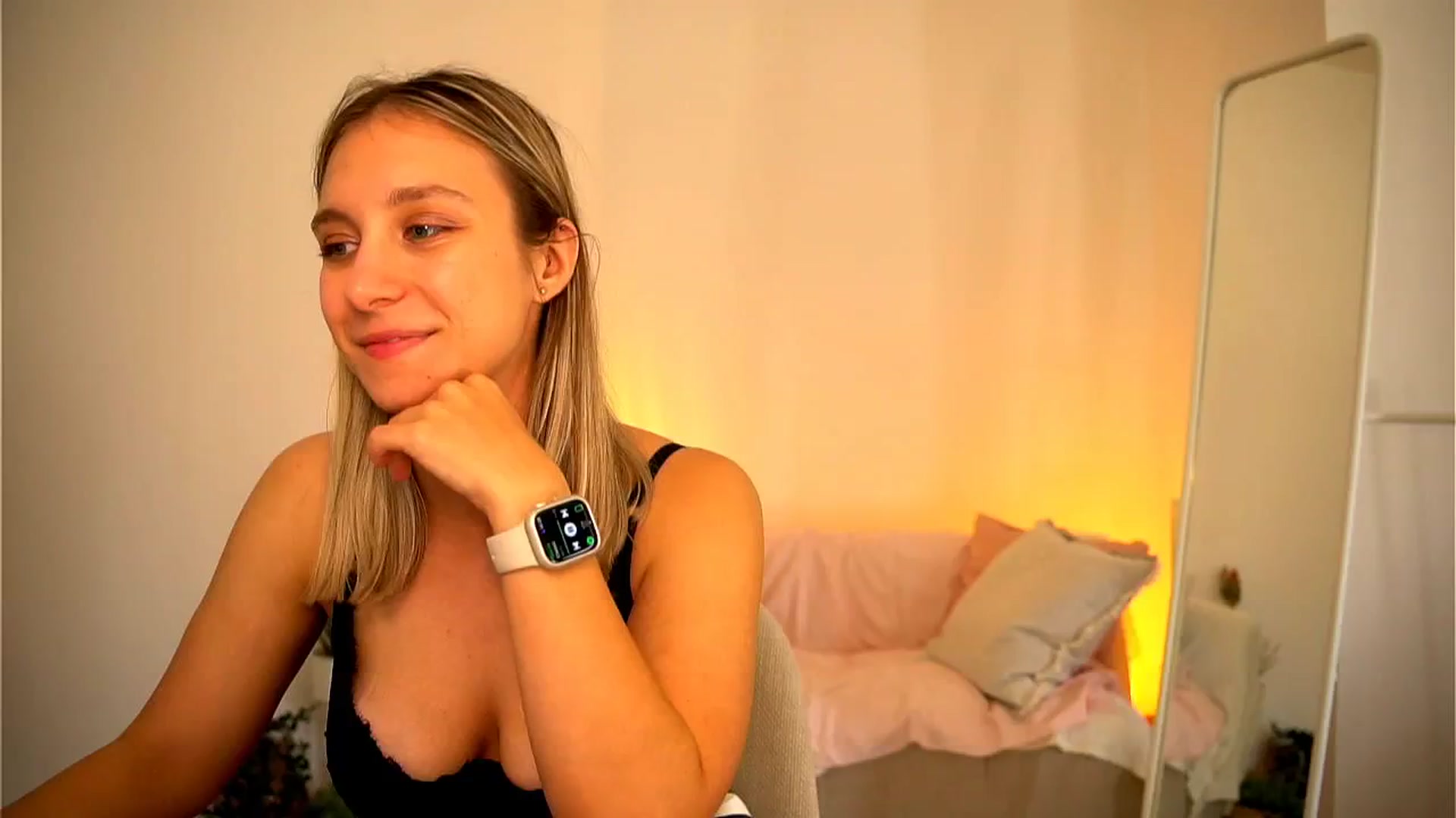 Gallery image thumbnail from Pure__Joy's myfreecams stream on, 09/08/2024, 13:06 image 3 of 20