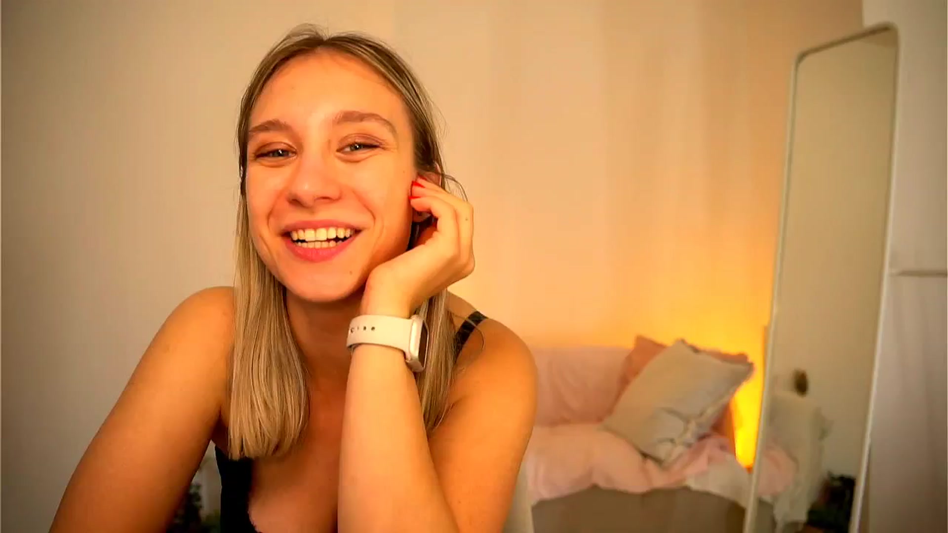 Gallery image thumbnail from Pure__Joy's myfreecams stream on, 09/08/2024, 13:06 image 6 of 20