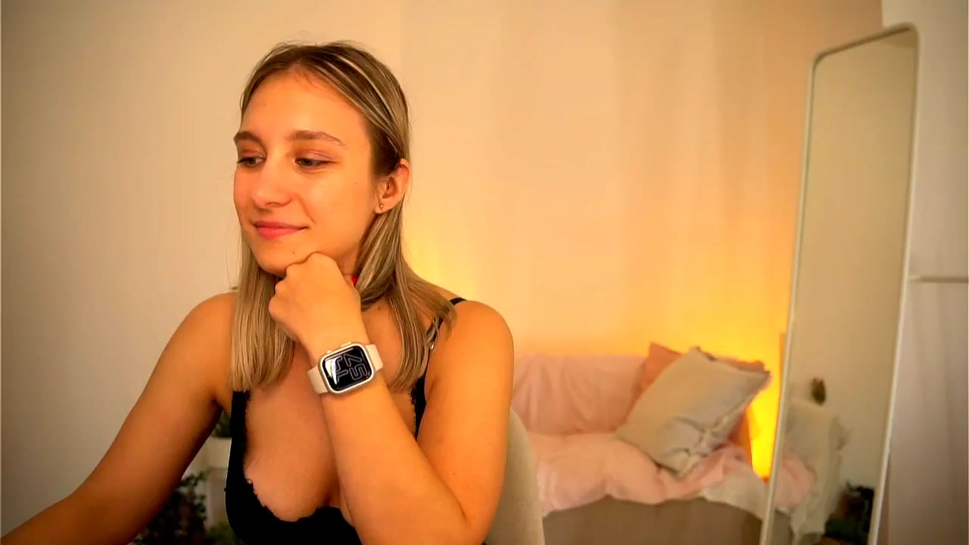 Gallery image thumbnail from Pure__Joy's myfreecams stream on, 09/08/2024, 13:06 image 12 of 20