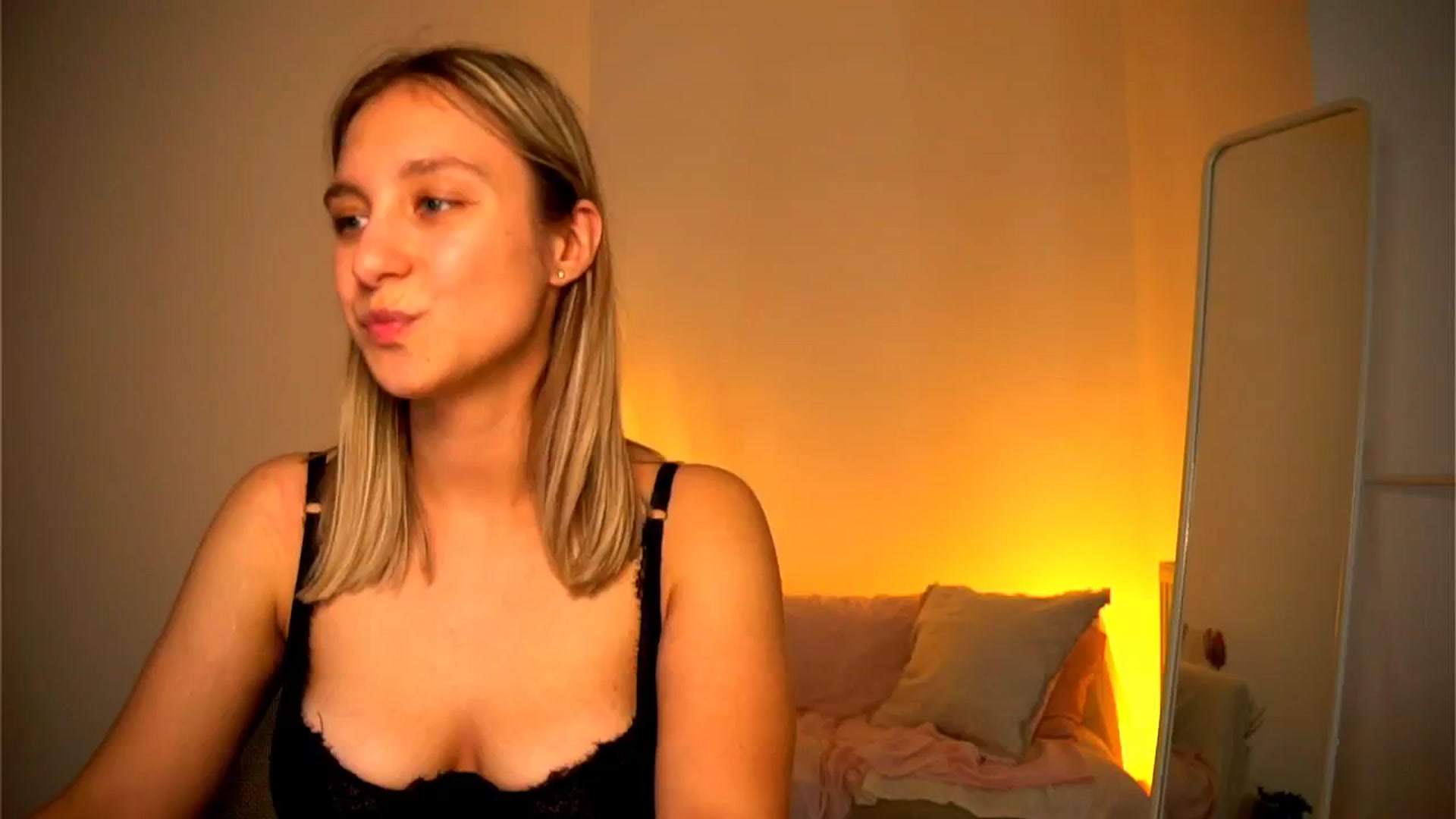 Gallery image thumbnail from Pure__Joy's myfreecams stream on, 09/12/2024, 15:19 image 5 of 20