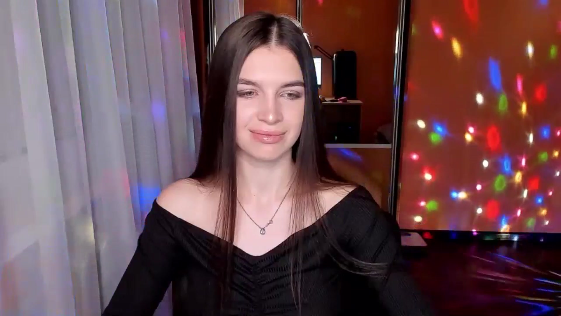 Gallery image thumbnail from PureePoison's myfreecams stream on, 05/25/2024, 19:09 image 10 of 20