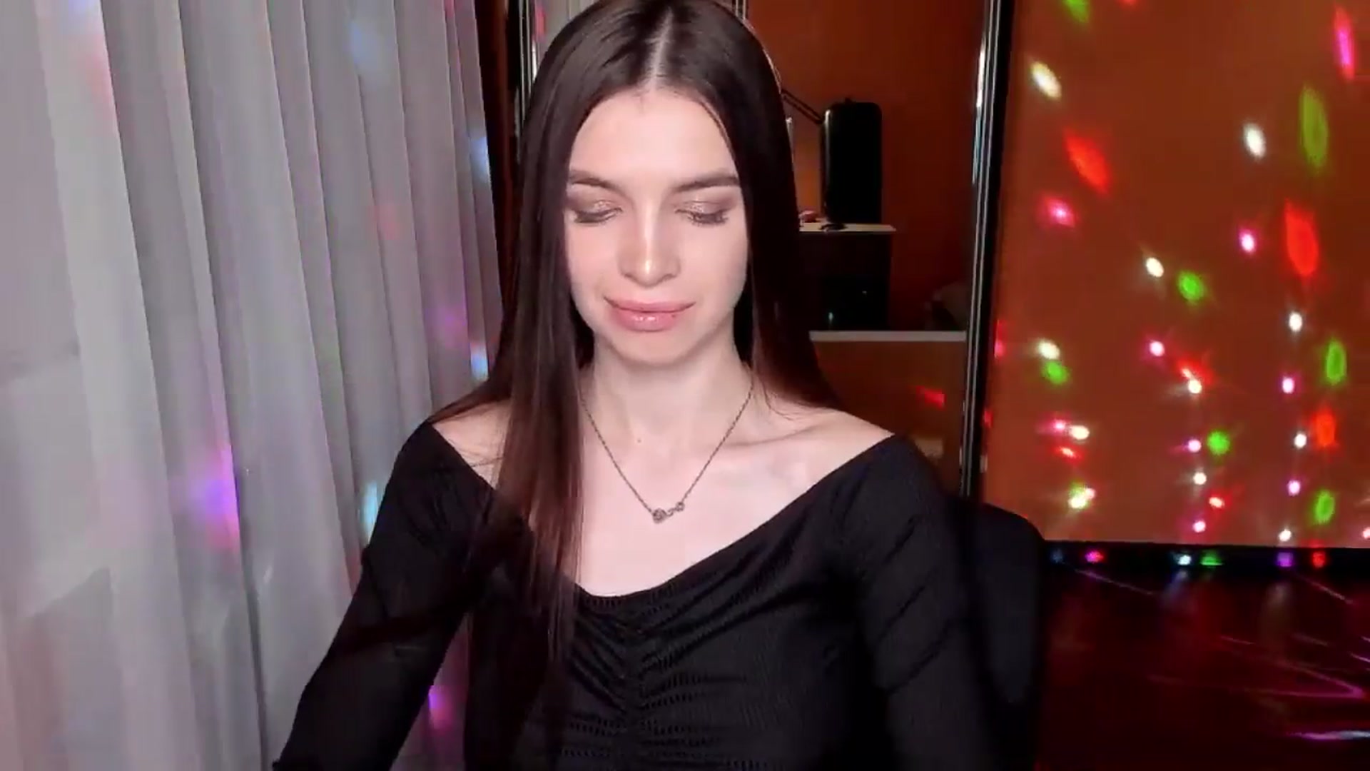 Gallery image thumbnail from PureePoison's myfreecams stream on, 05/25/2024, 20:33 image 5 of 20