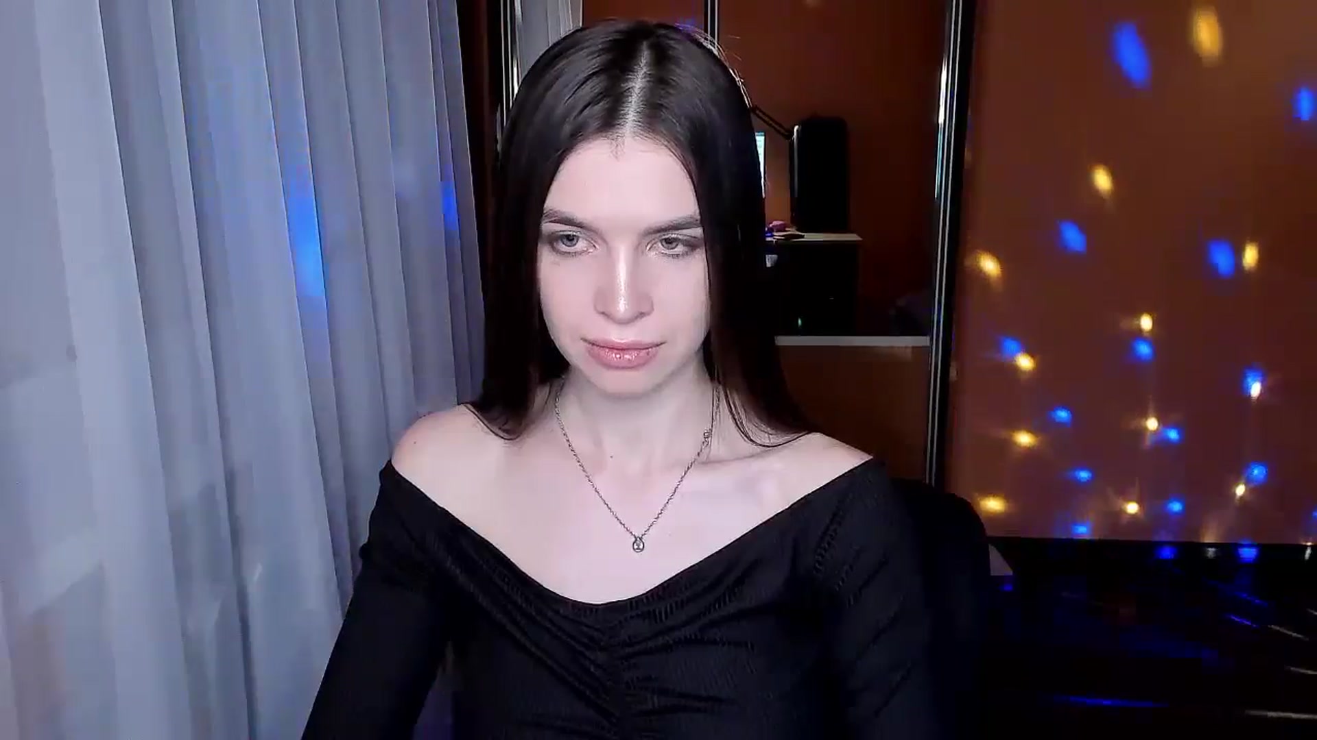 Gallery image thumbnail from PureePoison's myfreecams stream on, 05/25/2024, 21:07 image 13 of 20