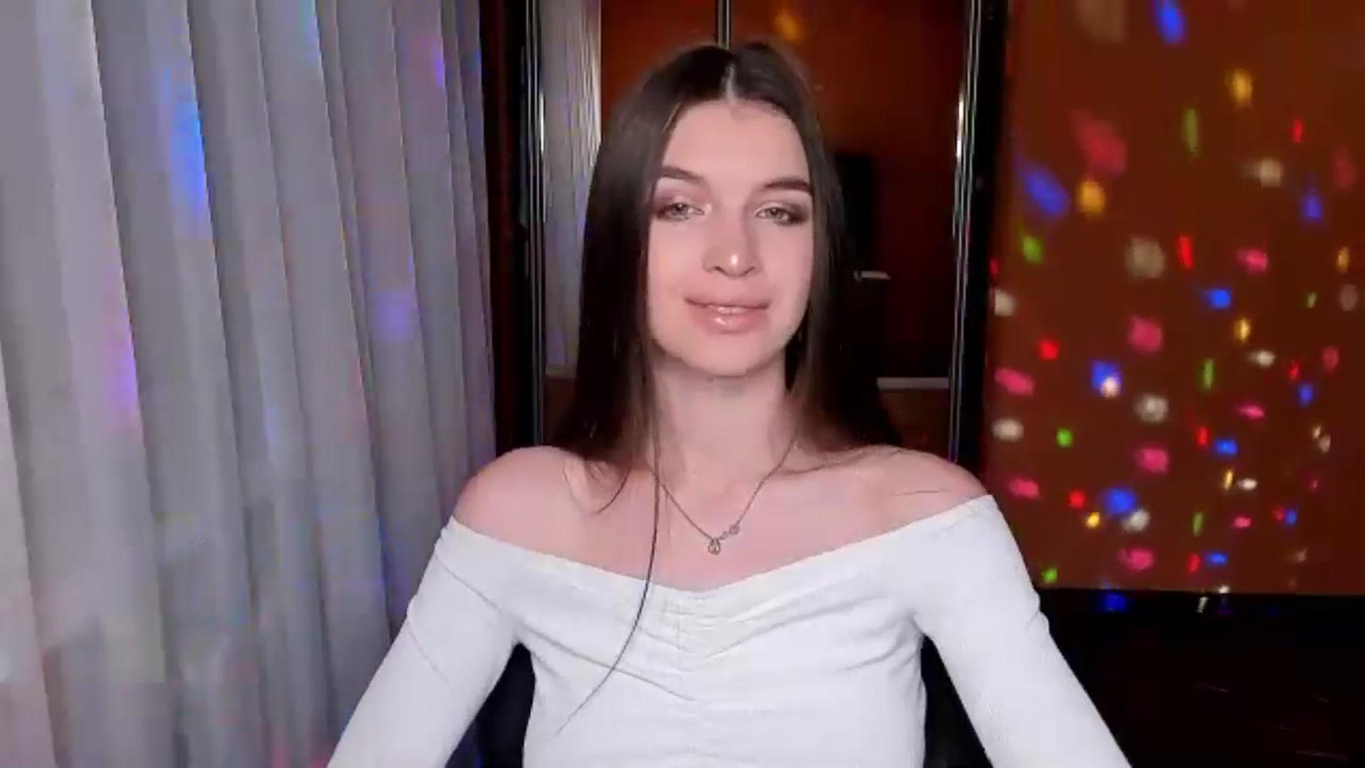 Gallery image thumbnail from PureePoison's myfreecams stream on, 05/29/2024, 19:04 image 16 of 20