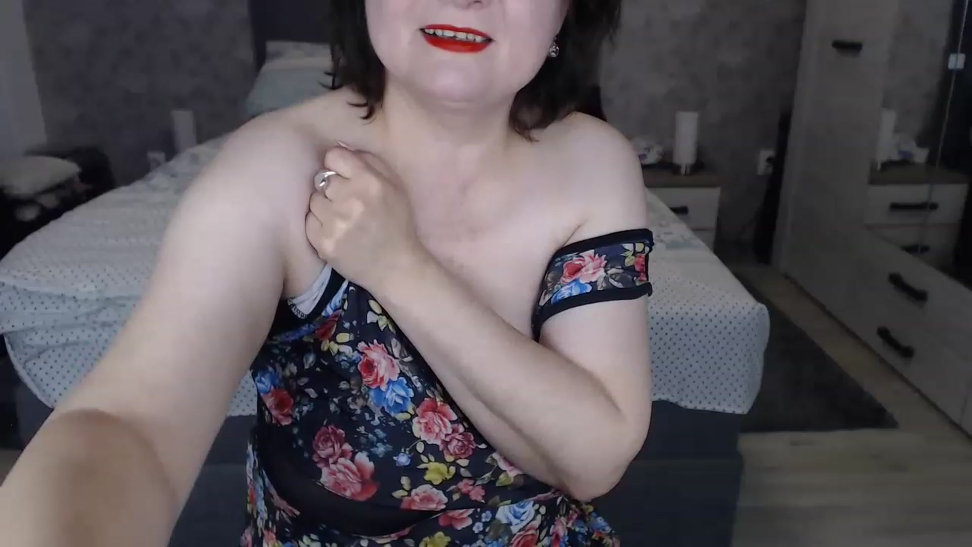Gallery image thumbnail from PurpleAurora's myfreecams stream on, 11/19/2022, 11:04 image 12 of 20