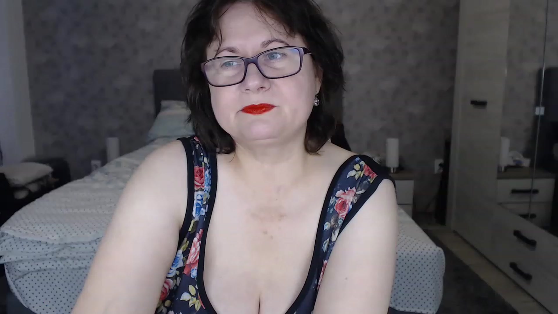 Gallery image thumbnail from PurpleAurora's myfreecams stream on, 11/19/2022, 11:04 image 14 of 20