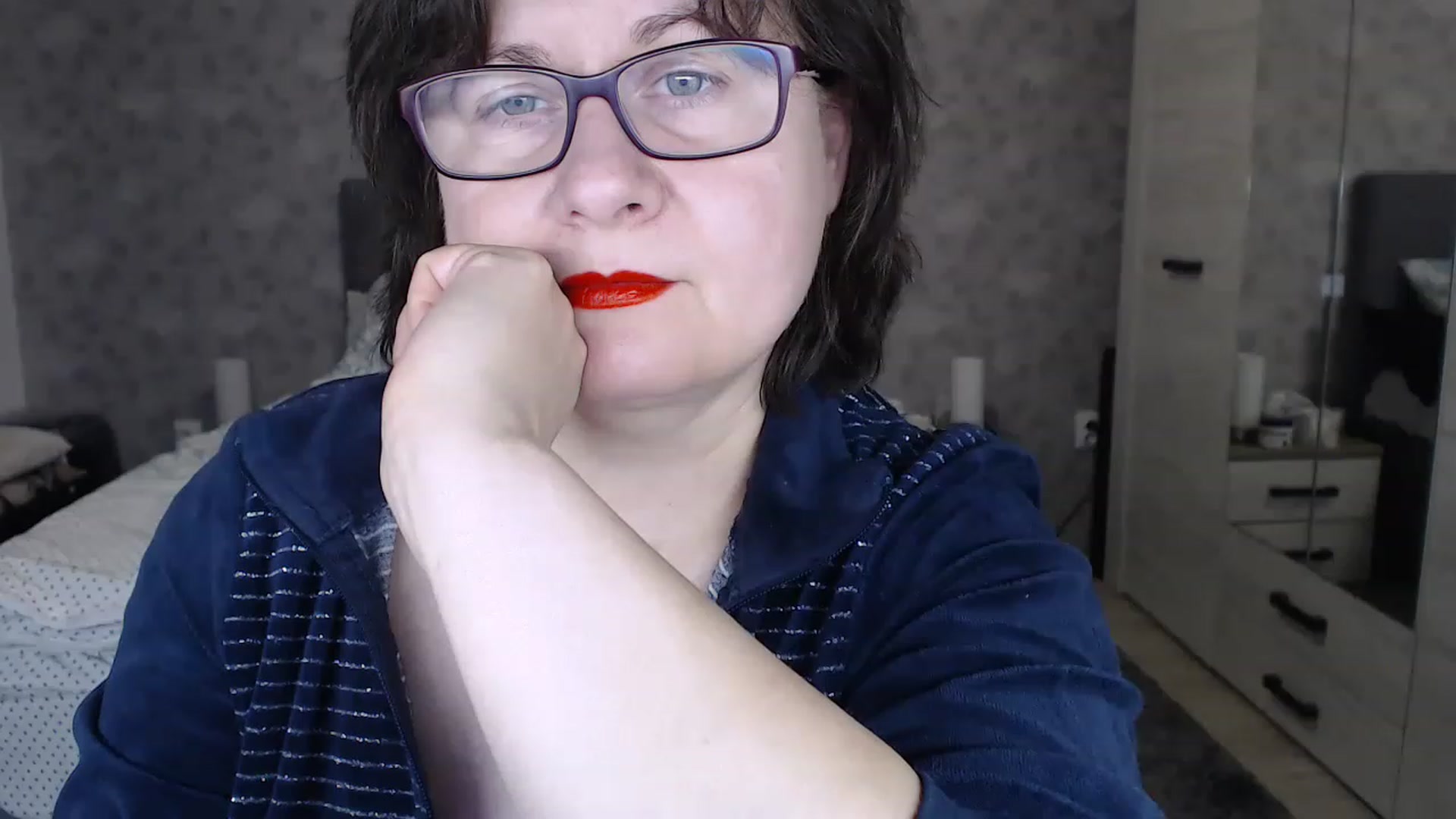 Gallery image thumbnail from PurpleAurora's myfreecams stream on, 11/22/2022, 19:27 image 6 of 20