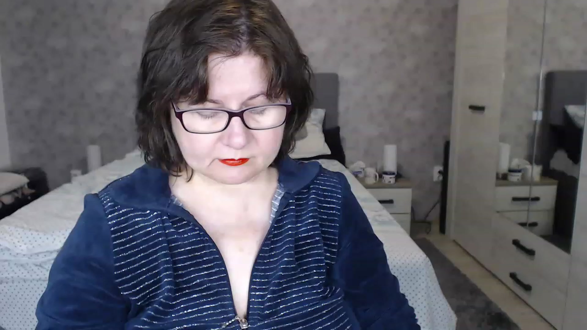 Gallery image thumbnail from PurpleAurora's myfreecams stream on, 11/22/2022, 19:27 image 13 of 20