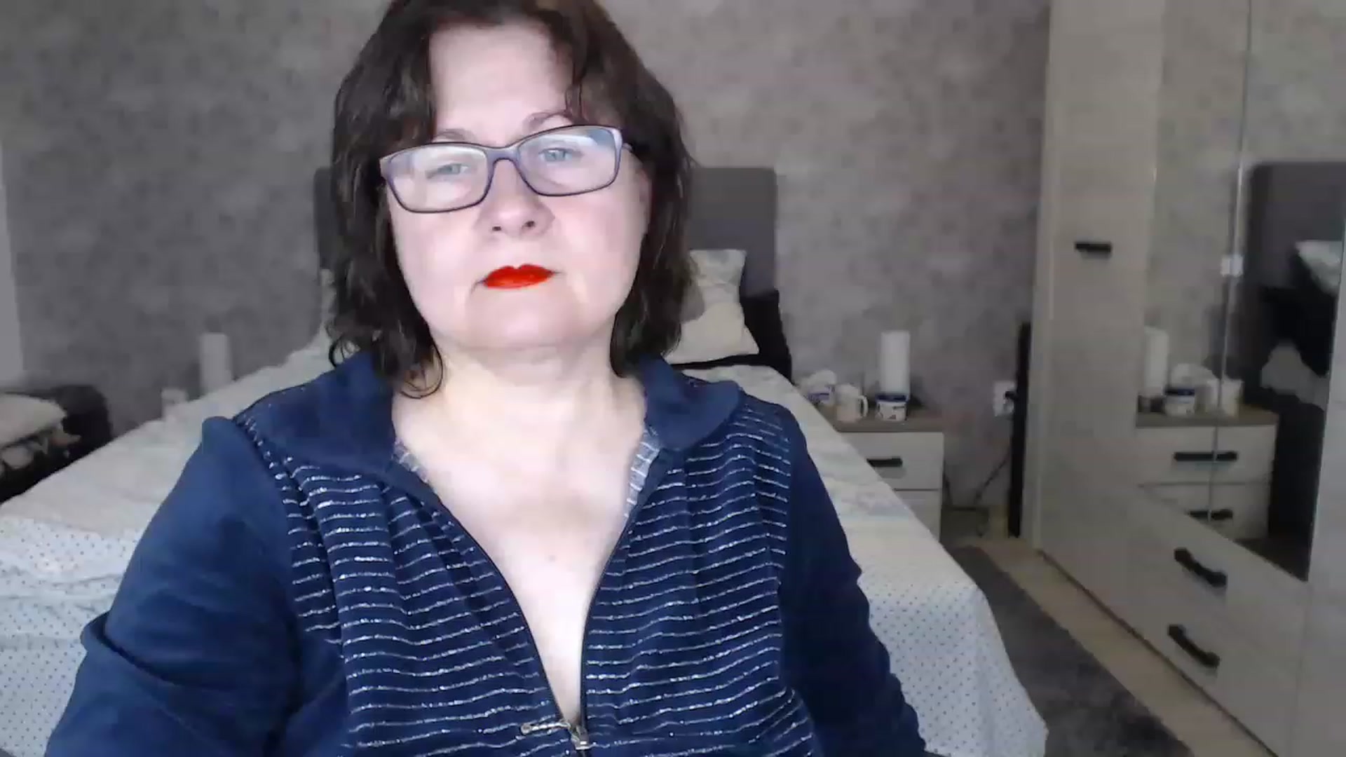 Gallery image thumbnail from PurpleAurora's myfreecams stream on, 11/22/2022, 19:27 image 8 of 20