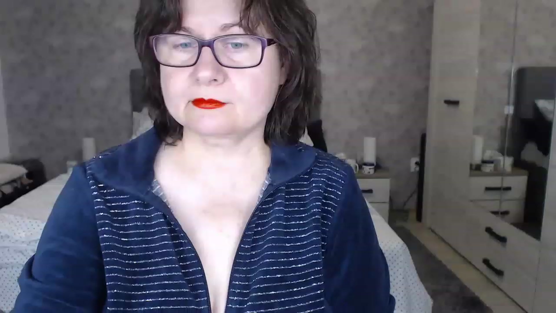 Gallery image thumbnail from PurpleAurora's myfreecams stream on, 11/22/2022, 19:27 image 15 of 20