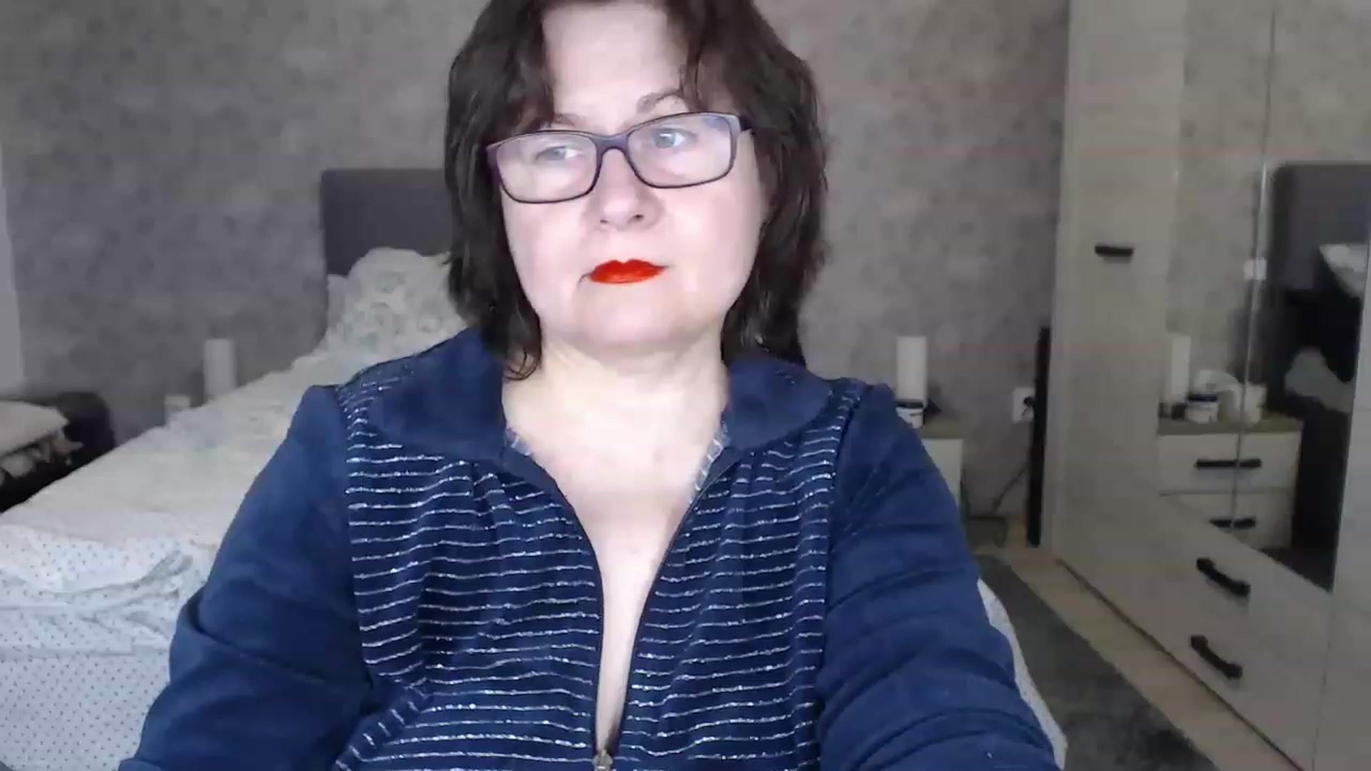 Gallery image thumbnail from PurpleAurora's myfreecams stream on, 11/22/2022, 19:27 image 19 of 20