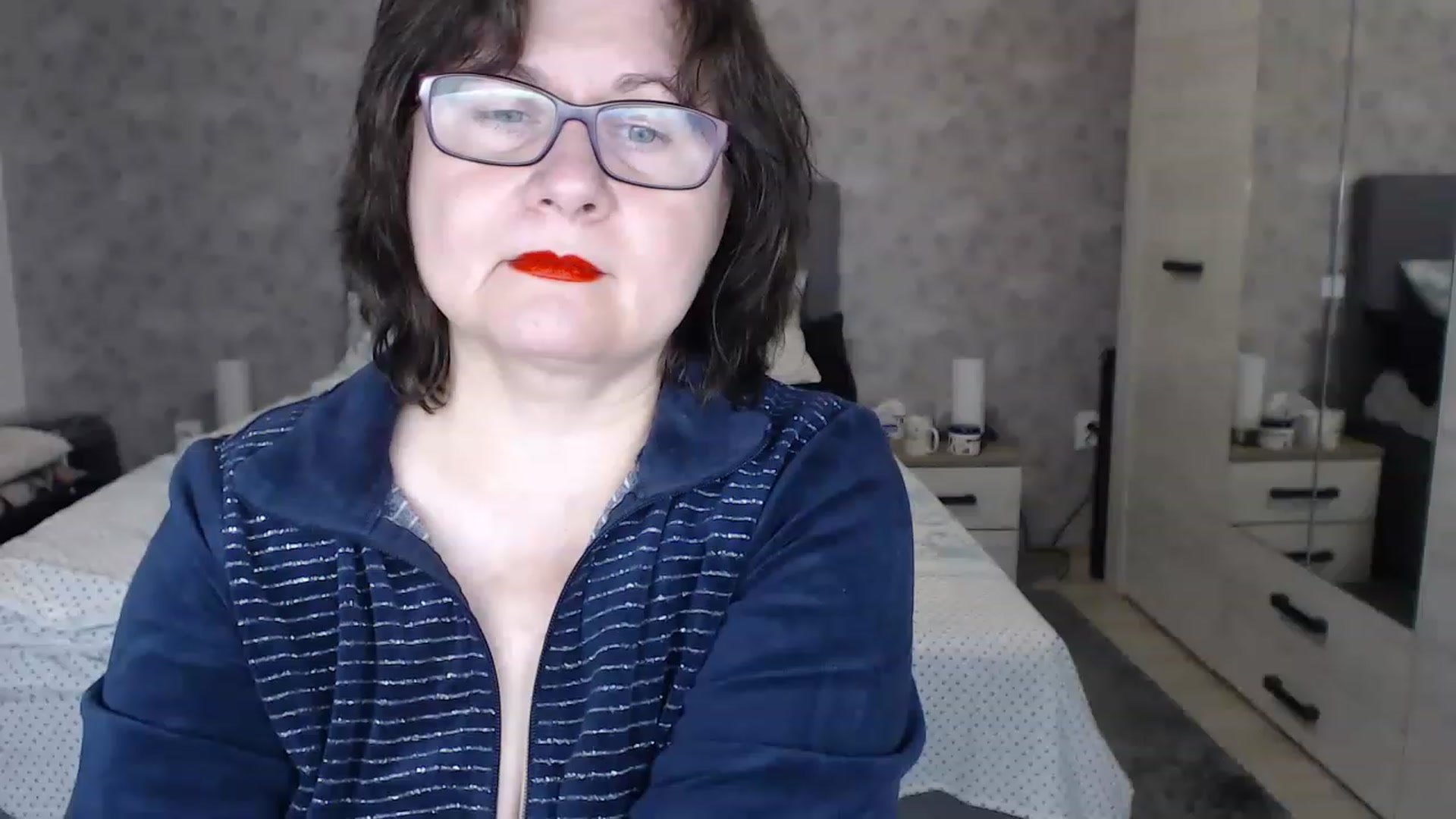 Gallery image thumbnail from PurpleAurora's myfreecams stream on, 11/22/2022, 19:27 image 18 of 20