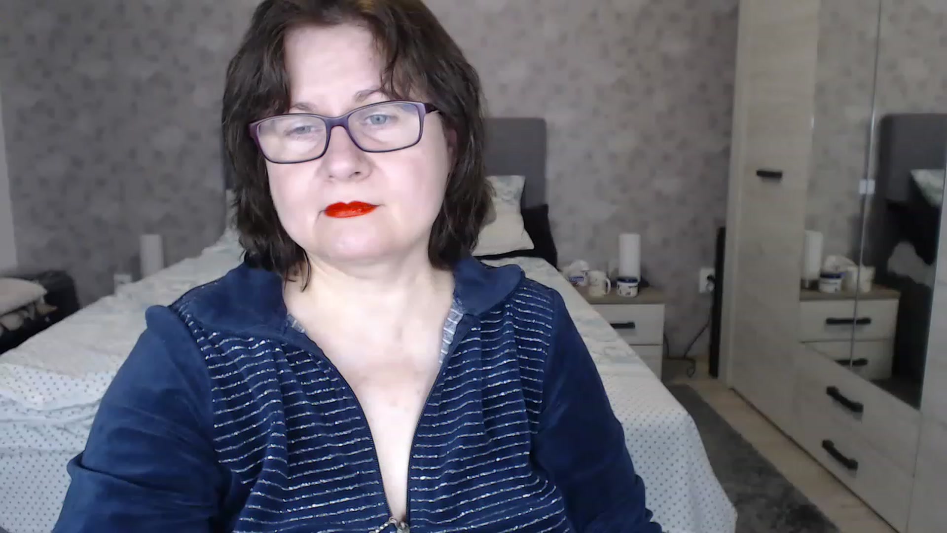 Gallery image thumbnail from PurpleAurora's myfreecams stream on, 11/22/2022, 19:27 image 14 of 20