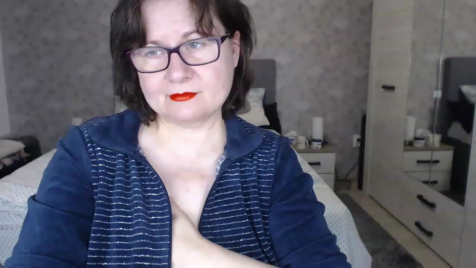 Gallery image thumbnail from PurpleAurora's myfreecams stream on, 11/22/2022, 19:27 image 2 of 20