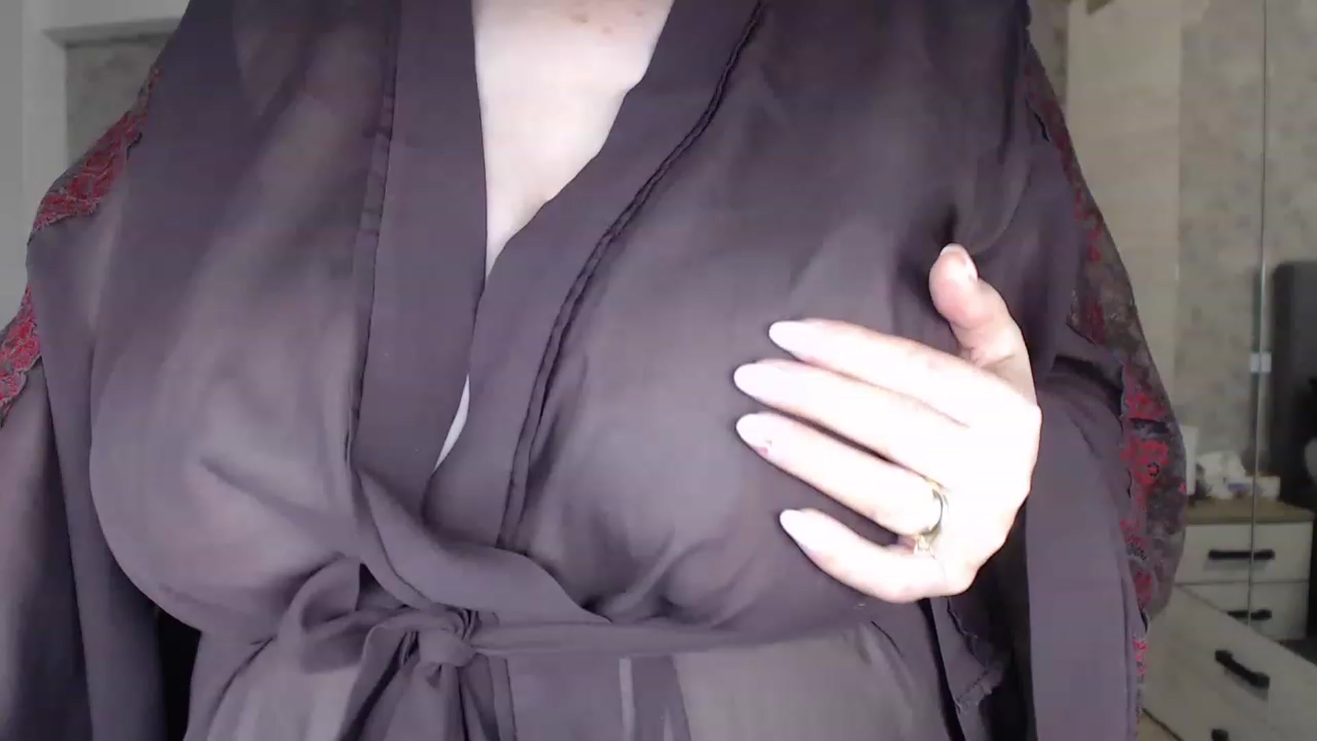 Gallery image thumbnail from PurpleAurora's myfreecams stream on, 11/27/2022, 18:16 image 5 of 20