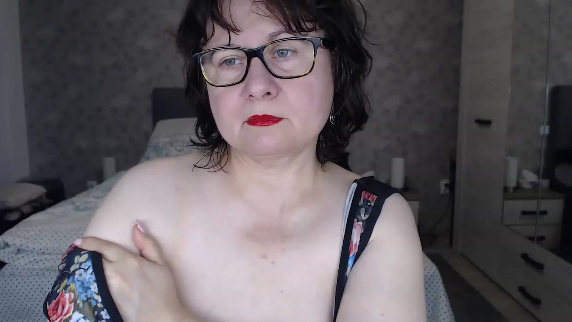 Gallery image thumbnail from PurpleAurora's myfreecams stream on, 11/28/2022, 17:43 image 9 of 20