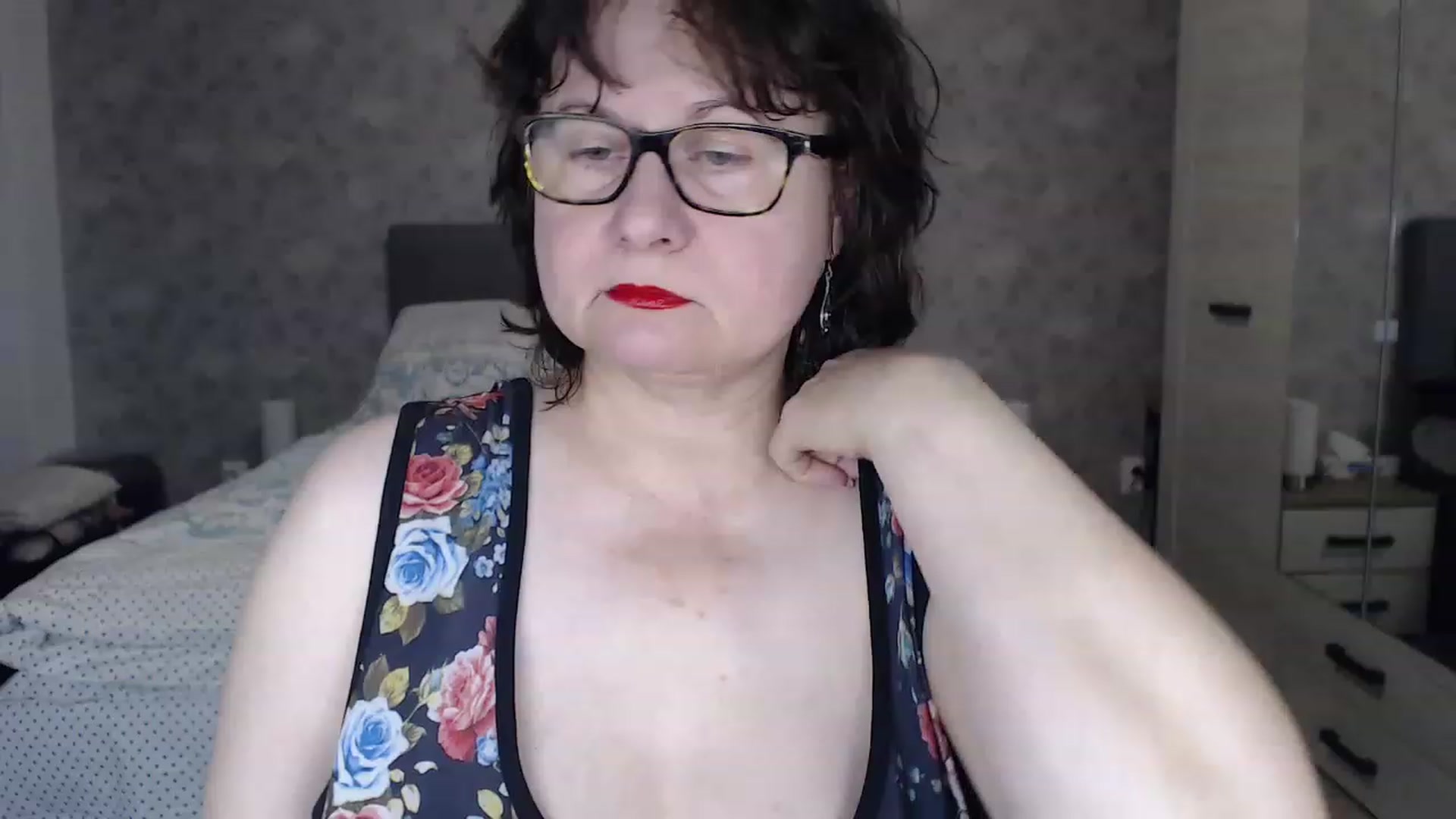 Gallery image thumbnail from PurpleAurora's myfreecams stream on, 11/28/2022, 17:43 image 1 of 20